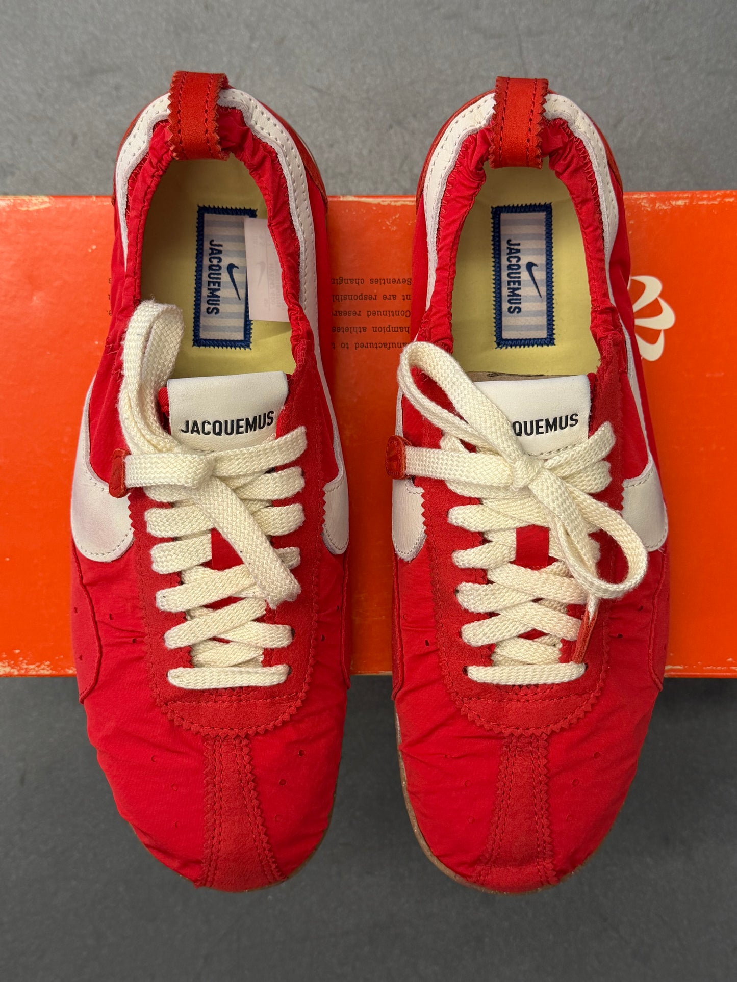 2025 WOMEN'S NIKE MOON SHOE SP JACQUEMUS UNIVERSITY RED (W/BOX)