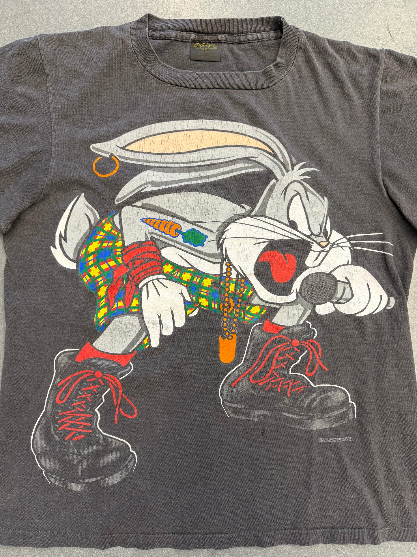 1993 BUGS BUNNY MICROPHONE TEE (CHANGES TAG)
