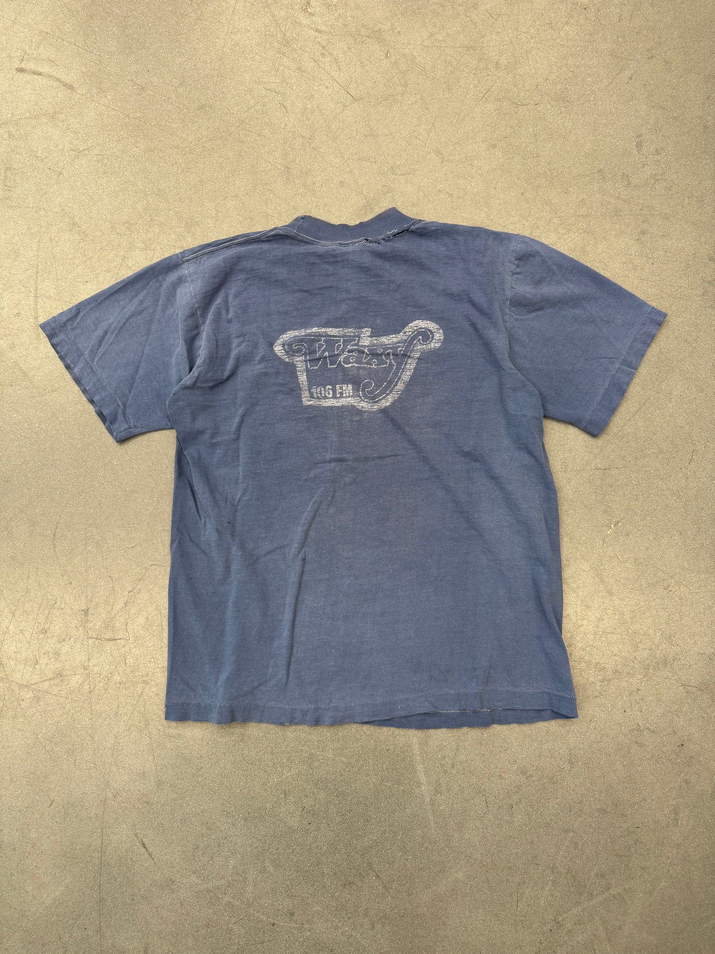 70'S BEATLES 10 YEAR ANNIVERSARY WAXY 106 FM DISTRESSED TEE (HEAVY TAG)