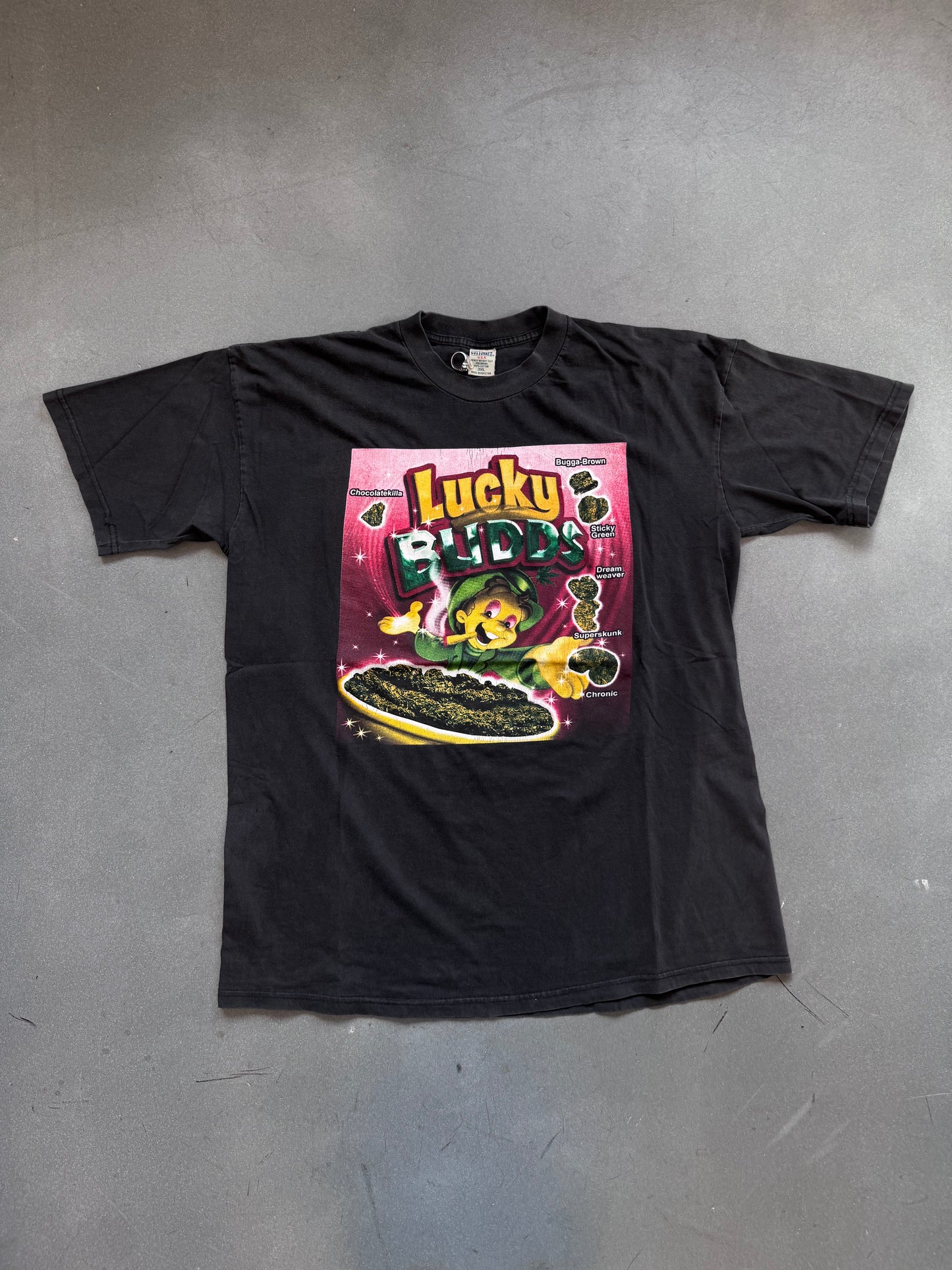 LUCKY BUDS Y2K WEED BOOTLEG TEE (COTTONNET TAG)