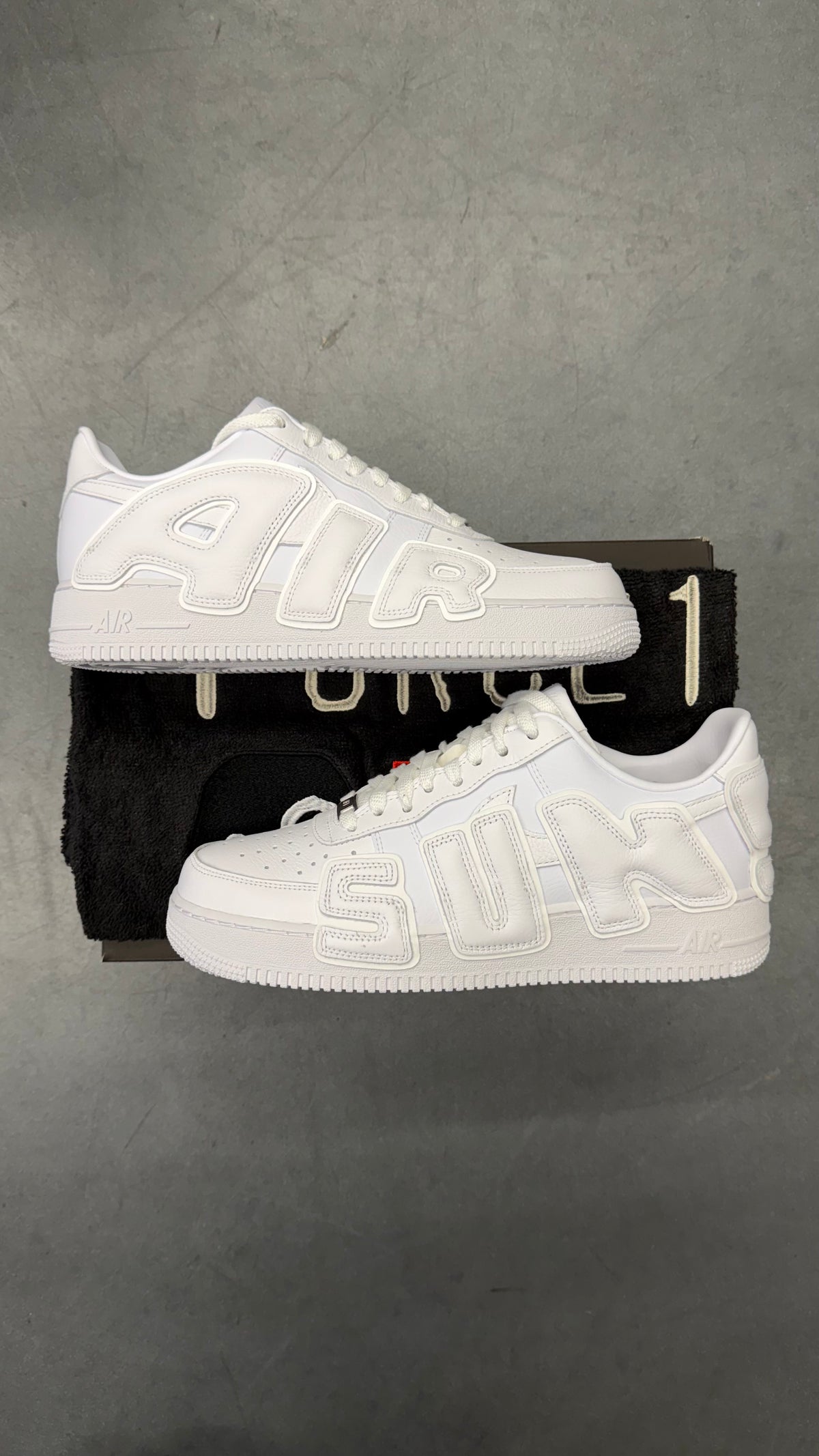 NIKE AIR FORCE 1 CACTUS PLANT FLEA MARKET WHITE (2024)