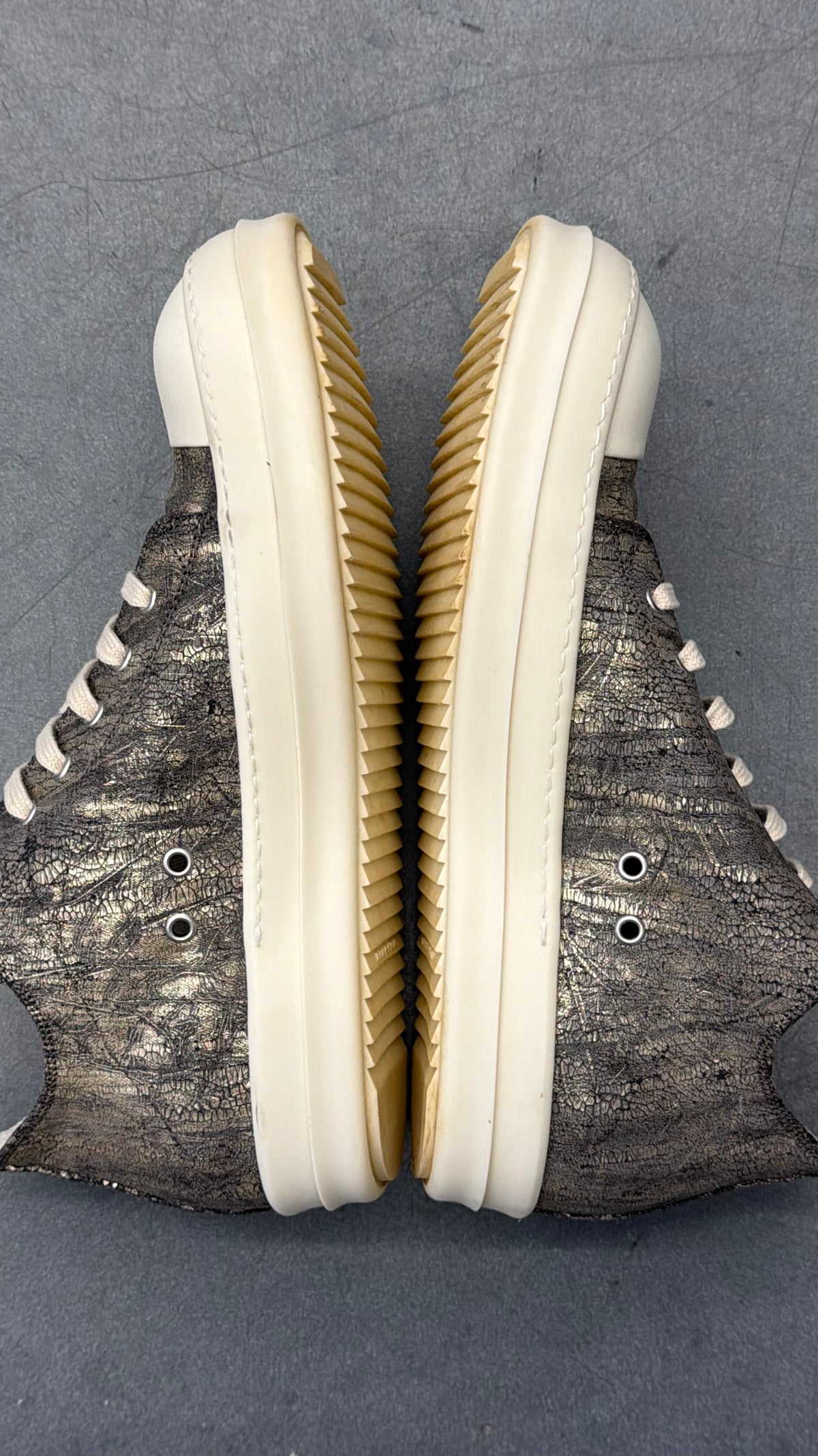 SS25 RICK OWENS DRKSHDW HOLLYWOOD LOW-TOP SNEAKERS MEGACRUST