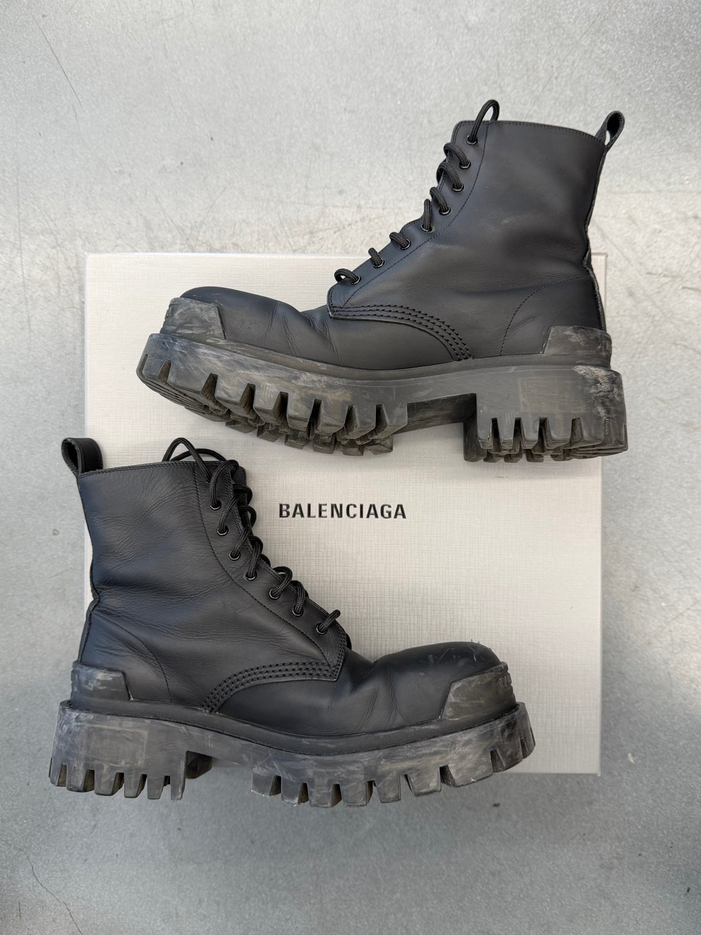 SIZE 39.5 BALENCIAGA RUBBER EFFECT LEATHER STRIKE BOOT (WITH BOX)