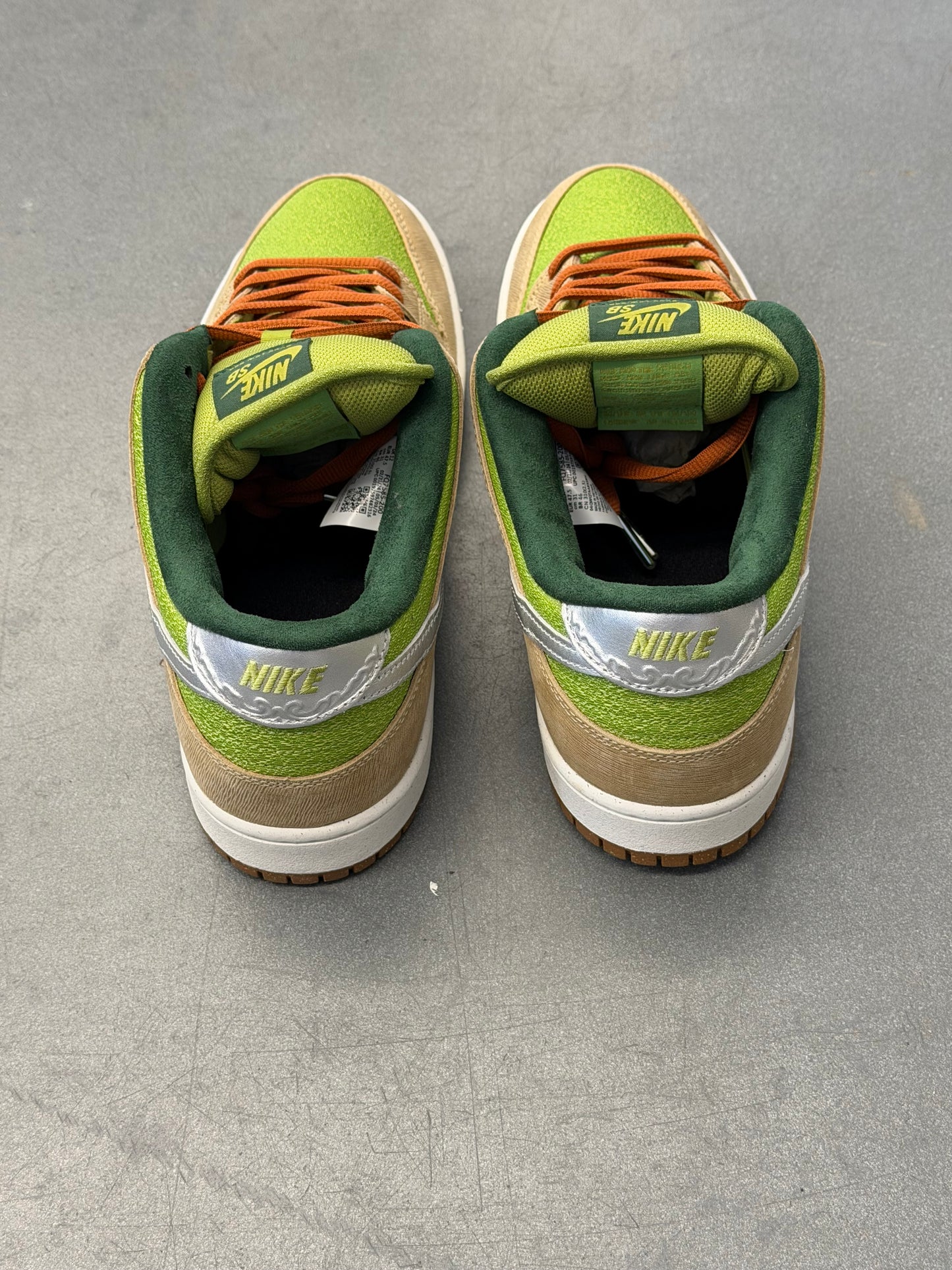 2024 NIKE SB DUNK LOW ESCARGOT (W/BOX)