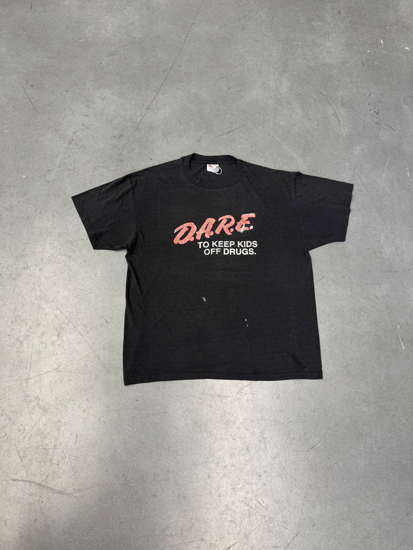 90S D.A.R.E. TO KEEP KIDS OFF DRUGS. TEE (HANES TAG)
