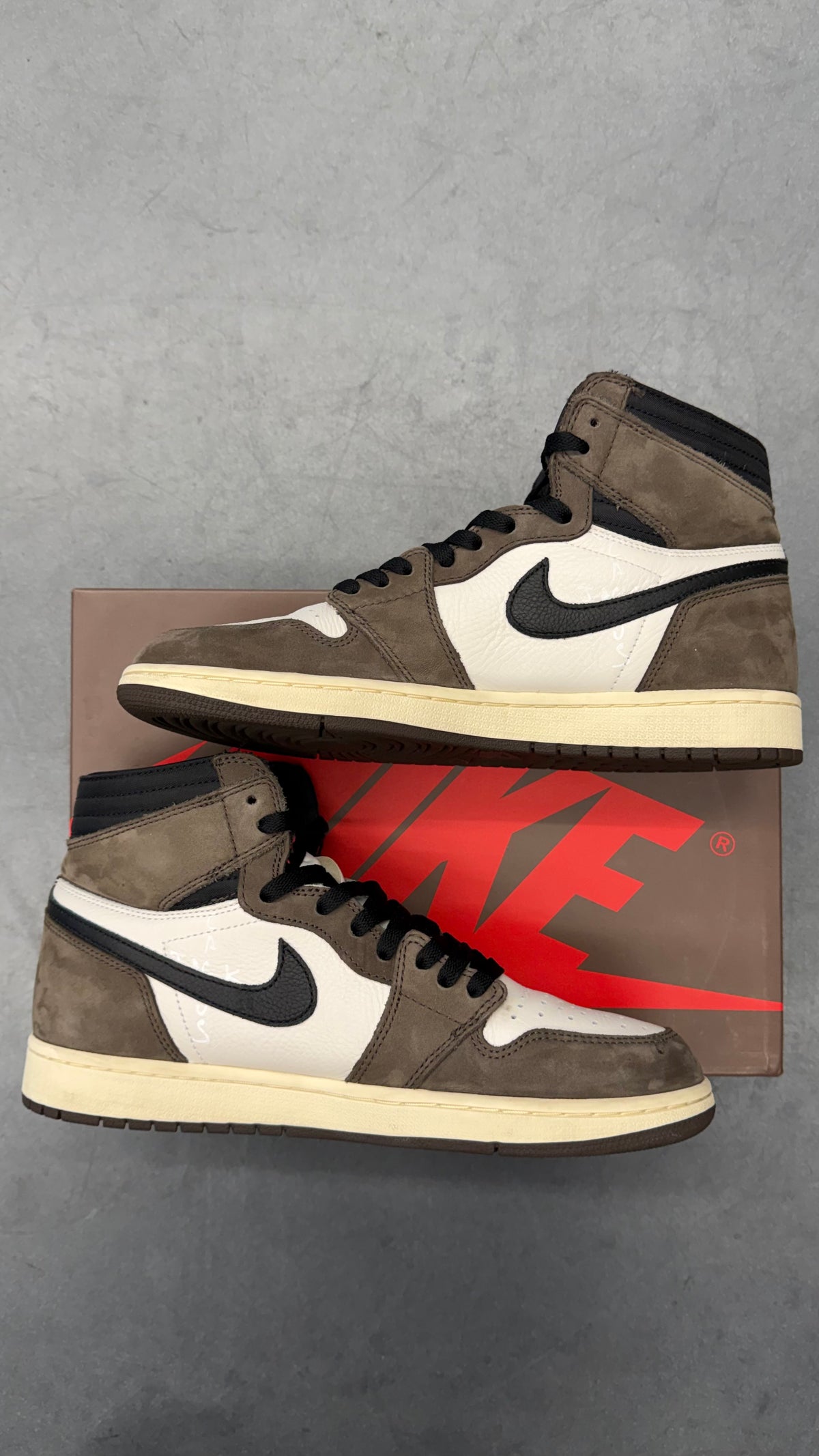 2019 AIR JORDAN 1 HIGH OG TRAVIS SCOTT SP