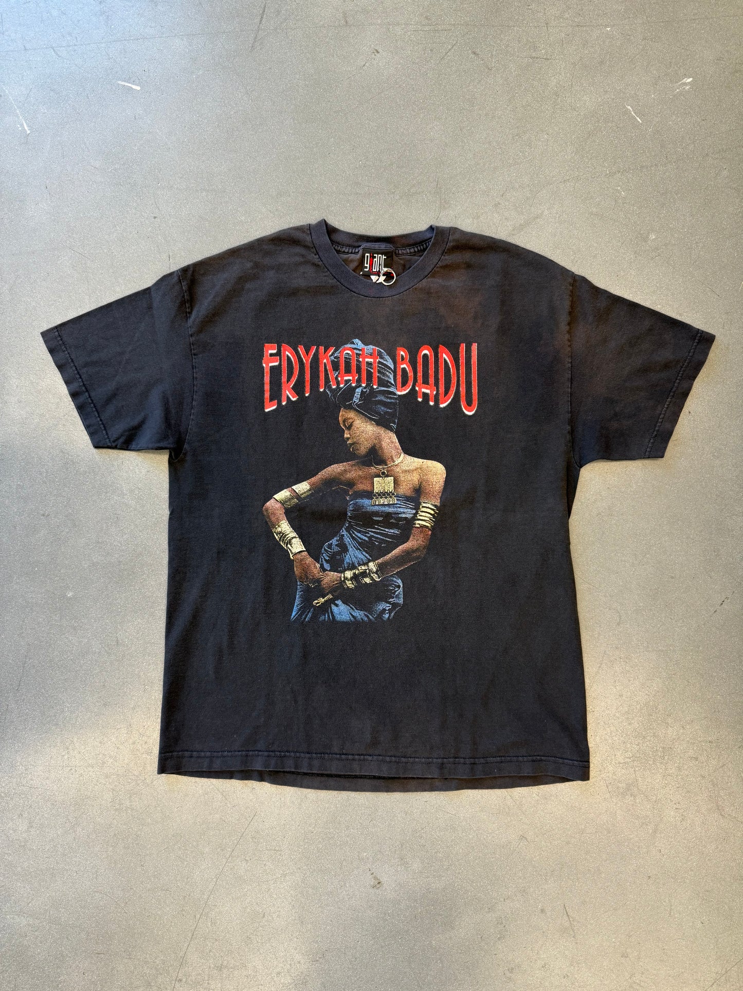 2001 ERYKAH BADU TOUR TEE (GIANT TAG)