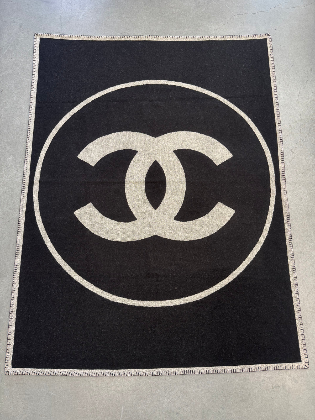 CHANEL OVERSIZED CC THROW BLANKET - BLACK/WHITE