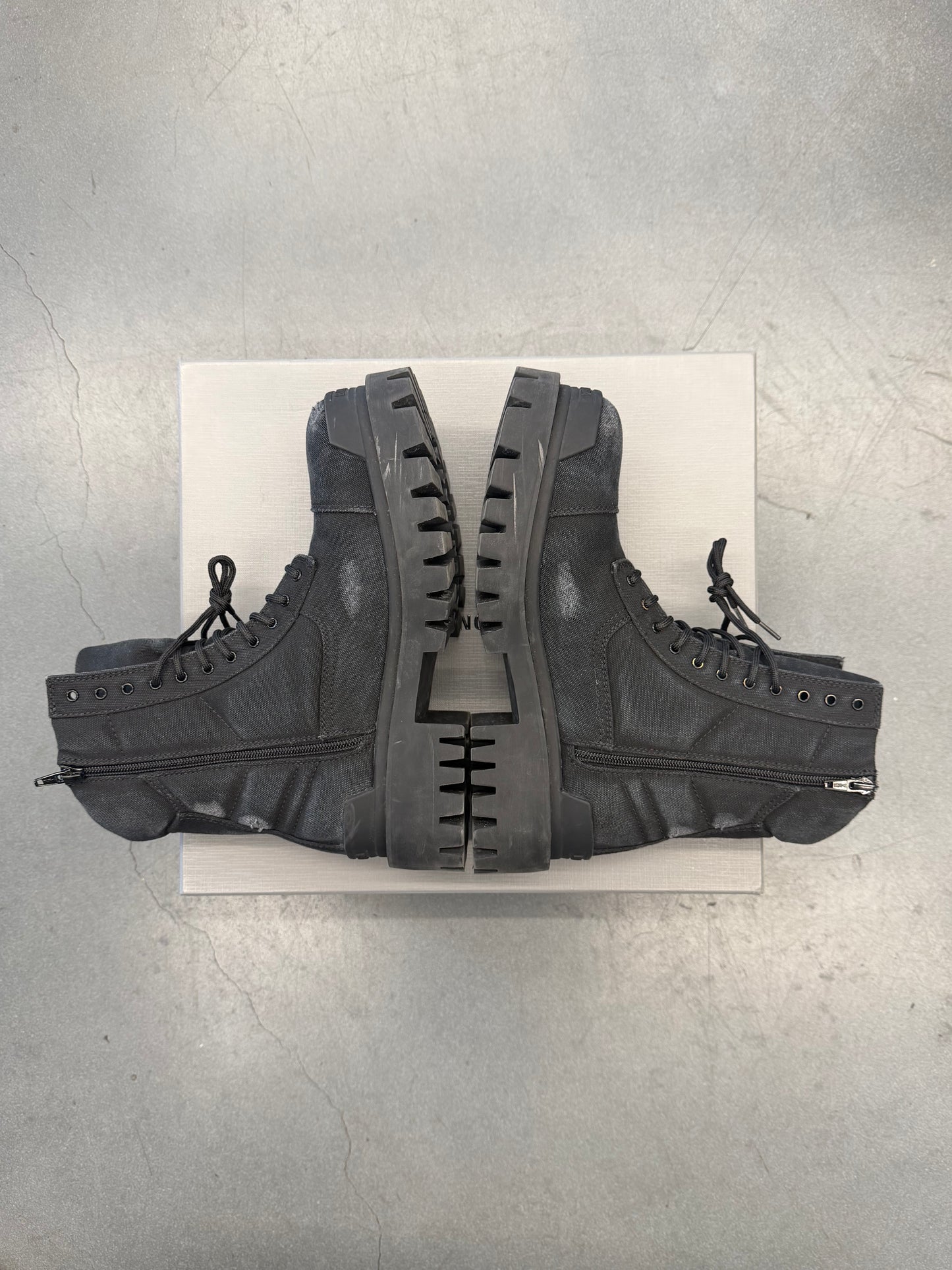 SIZE 40 BALENCIAGA COMBAT STRIKE DISTRESSED BOOTS (PRE-OWNED WITH BOX)
