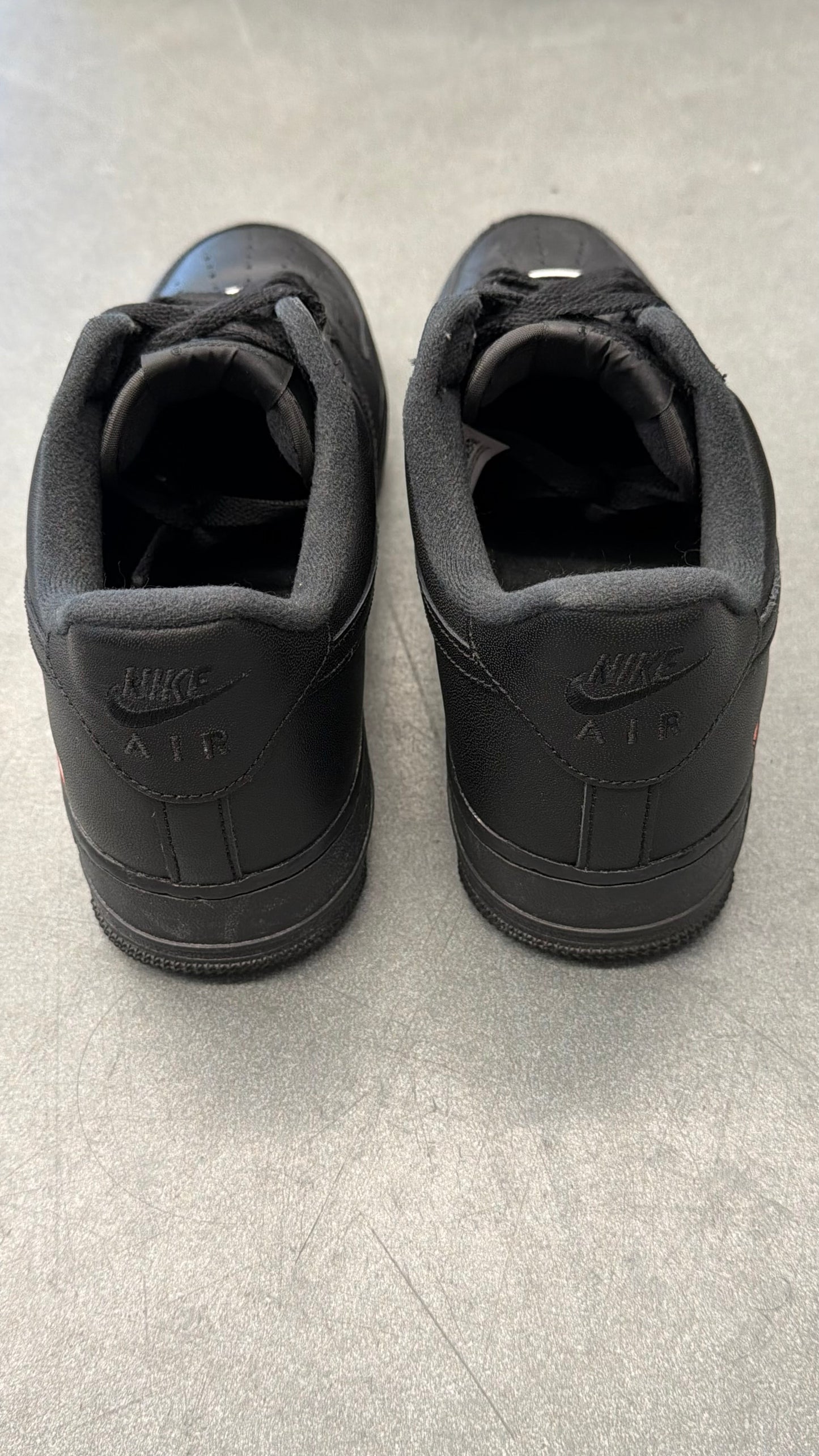 NIKE AIR FORCE 1 LOW SUPREME BLACK