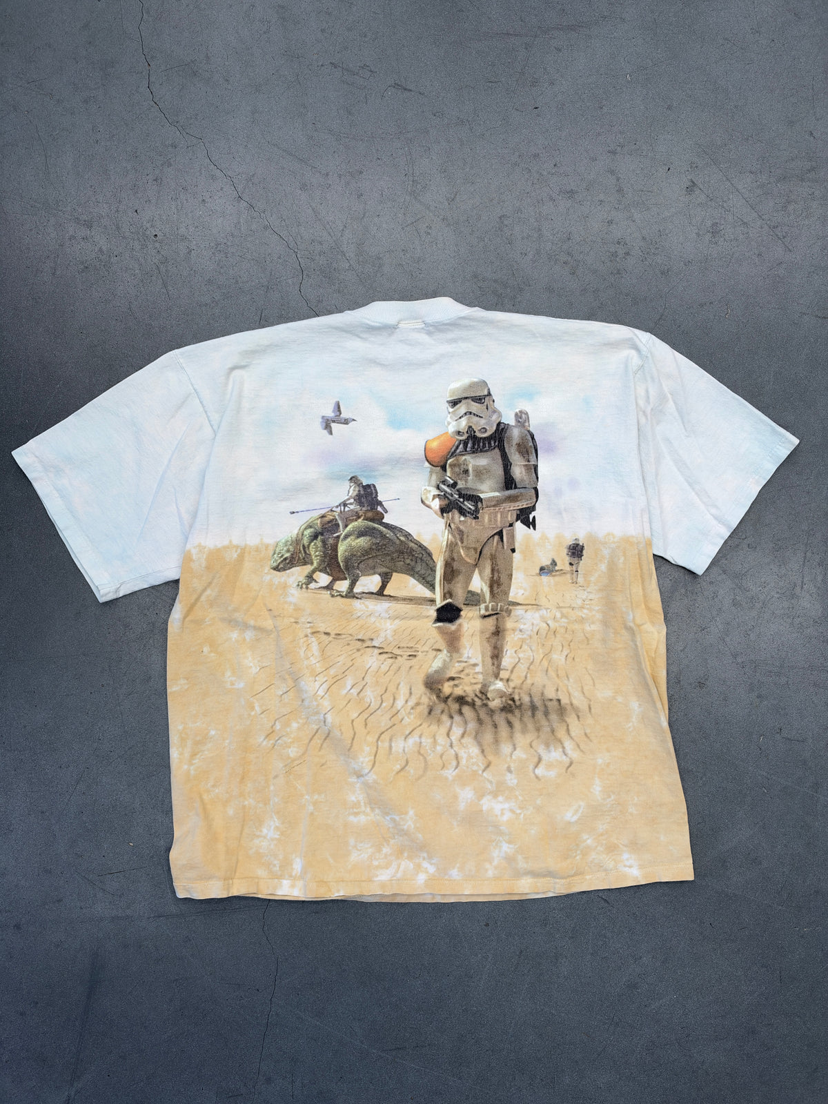 1997 STAR WARS THE MAGIC OF MYTH NATIONAL AIR & SPACE MUSEUM C-3PO & R2-D2 TIE DYE TEE (LIQUID BLUE TAG)