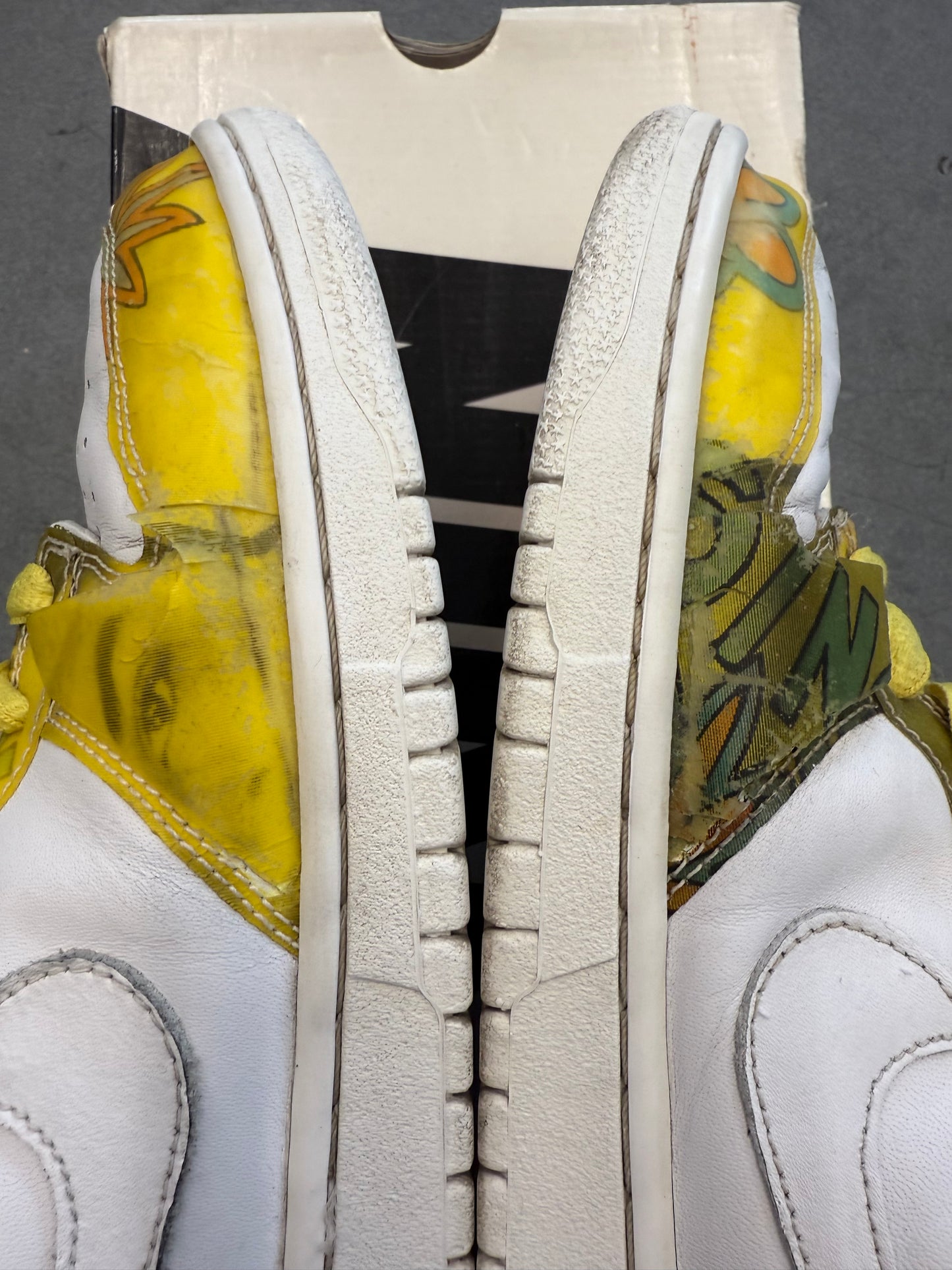 SIZE 9.5 NIKE SB DUNK LOW DE LA SOUL (2005) (PRE-OWNED WITH BOX)