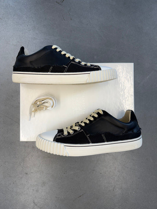 SIZE 40 MAISON MARGIELA NEW EVOLUTION - BLACK (PRE-OWNED WITH BOX)