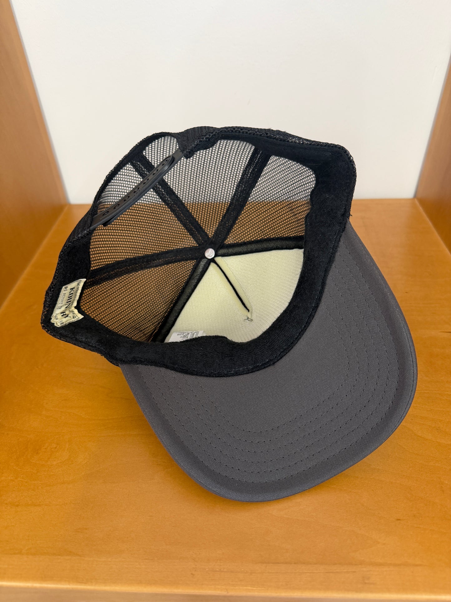 KAPITAL KOUNTRY PEARL CLUTCHER TRUCKER HAT