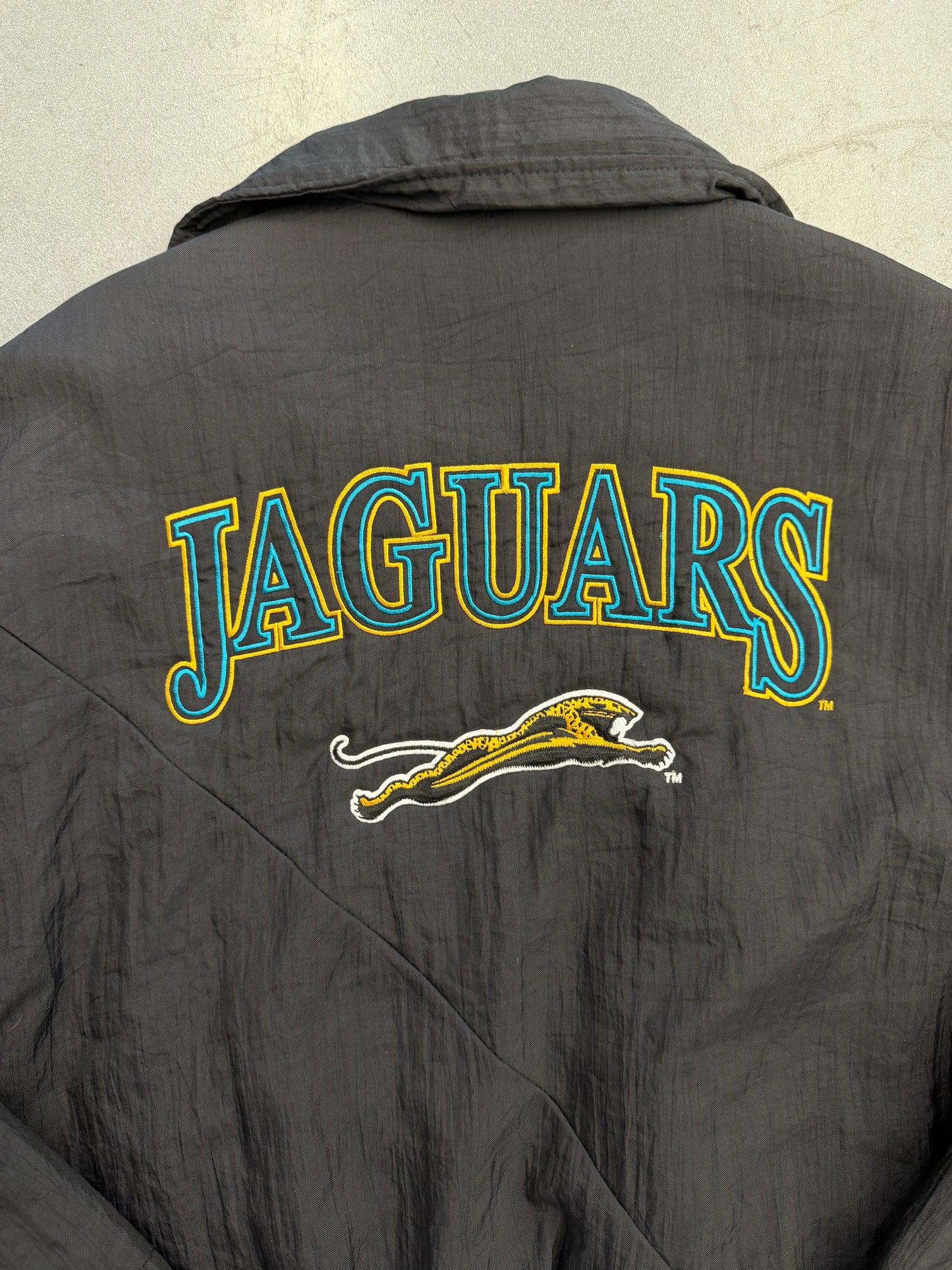 90'S JACKSONVILLE JAGUARS PUFFER JACKET (LOGO 7) (L)
