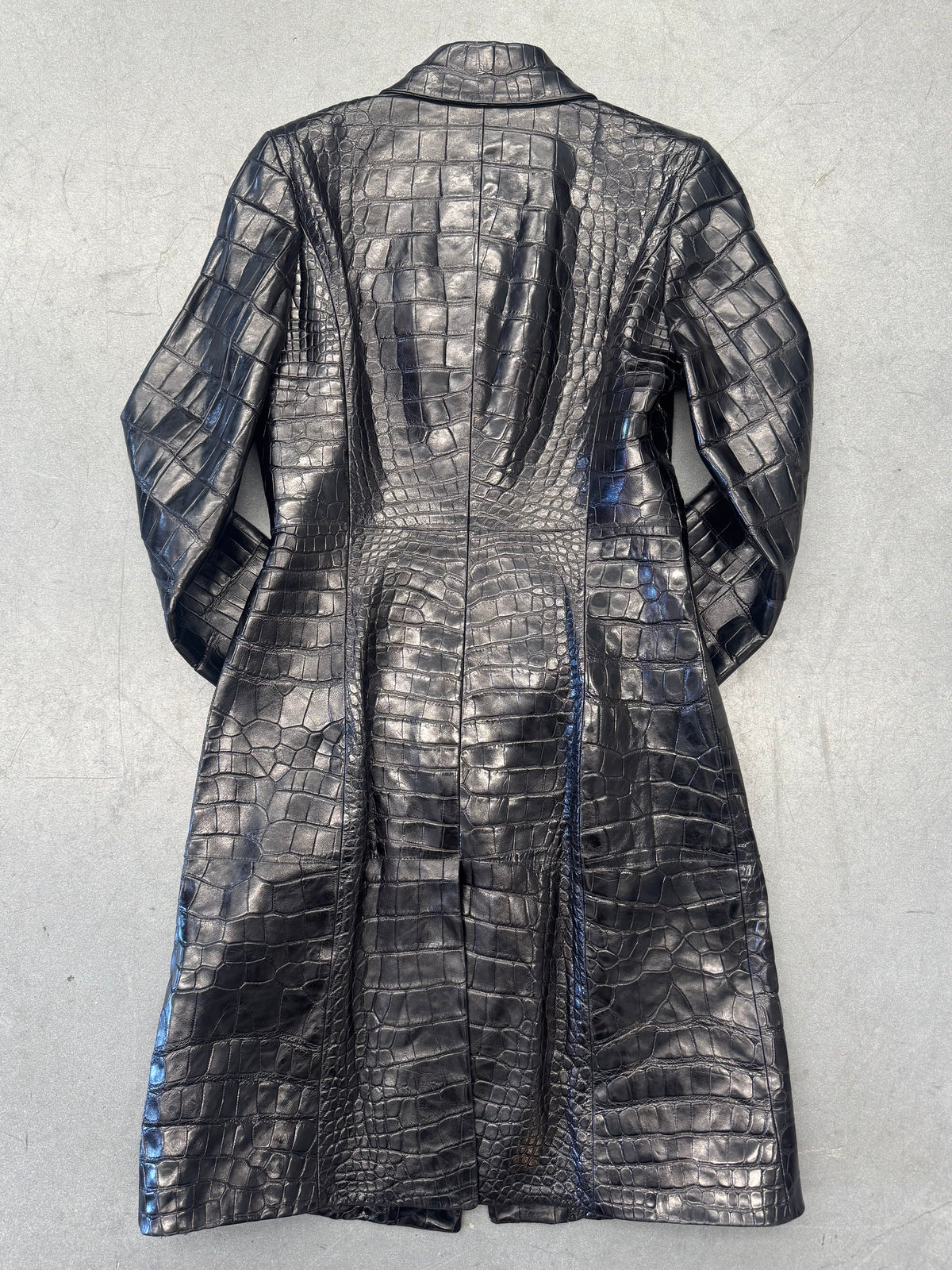 2006 GIANNI VERSACE COUTURE LIMITED EDITION 2/10 GENUINE BLACK ALLIGATOR LONG COAT