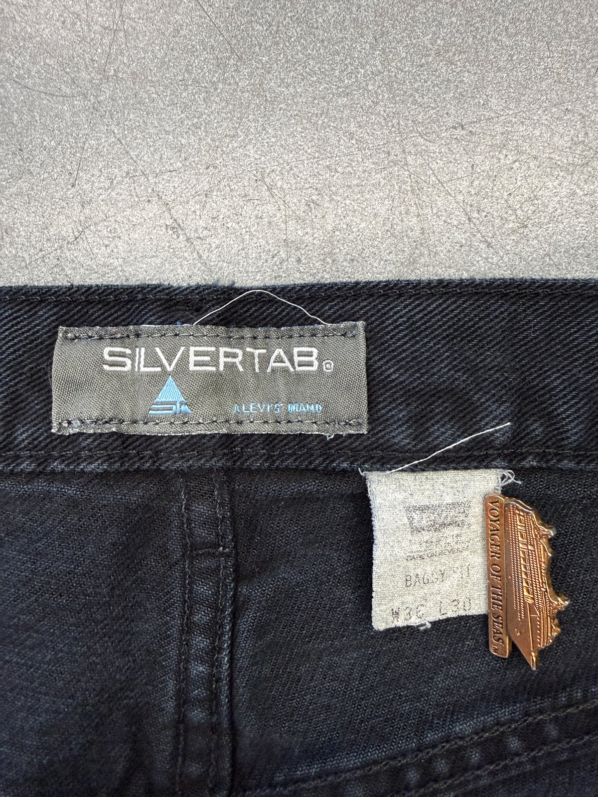 90S LEVIS SILVERTAB BAGGY FIT JEANS (36X30) - BLACK