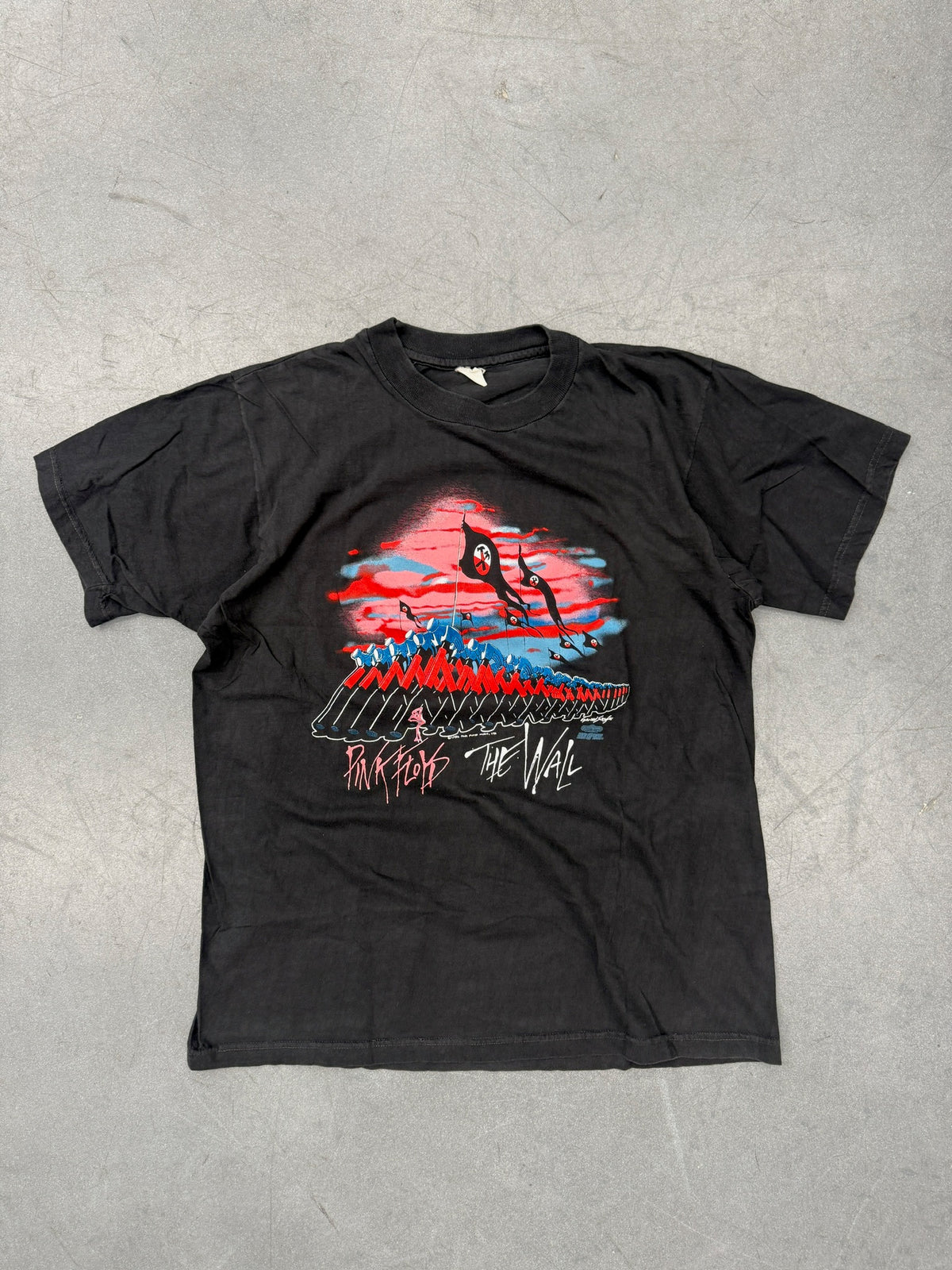 1982 PINK FLOYD THE WALL WINTERLAND ROCK EXPRESS HAMMERS TEE (100% COTTON TAG)