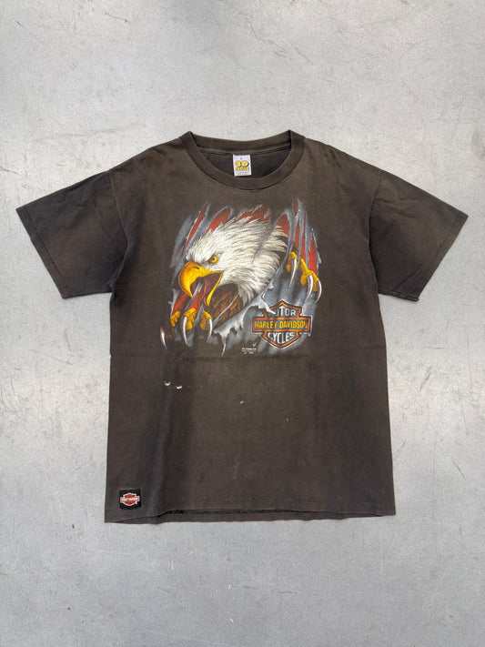1990 HARLEY DAVIDSON MUNCIE, INDIANA EAGLE STRIKE TEE (3D EMBLEM TAG)