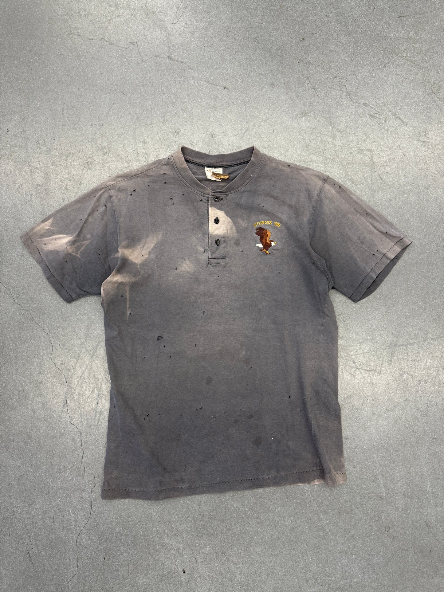 1988 48TH ANNUAL BLACK HILLS CLASSIC STURGIS FADED HENLEY SHIRT (HANES TAG)