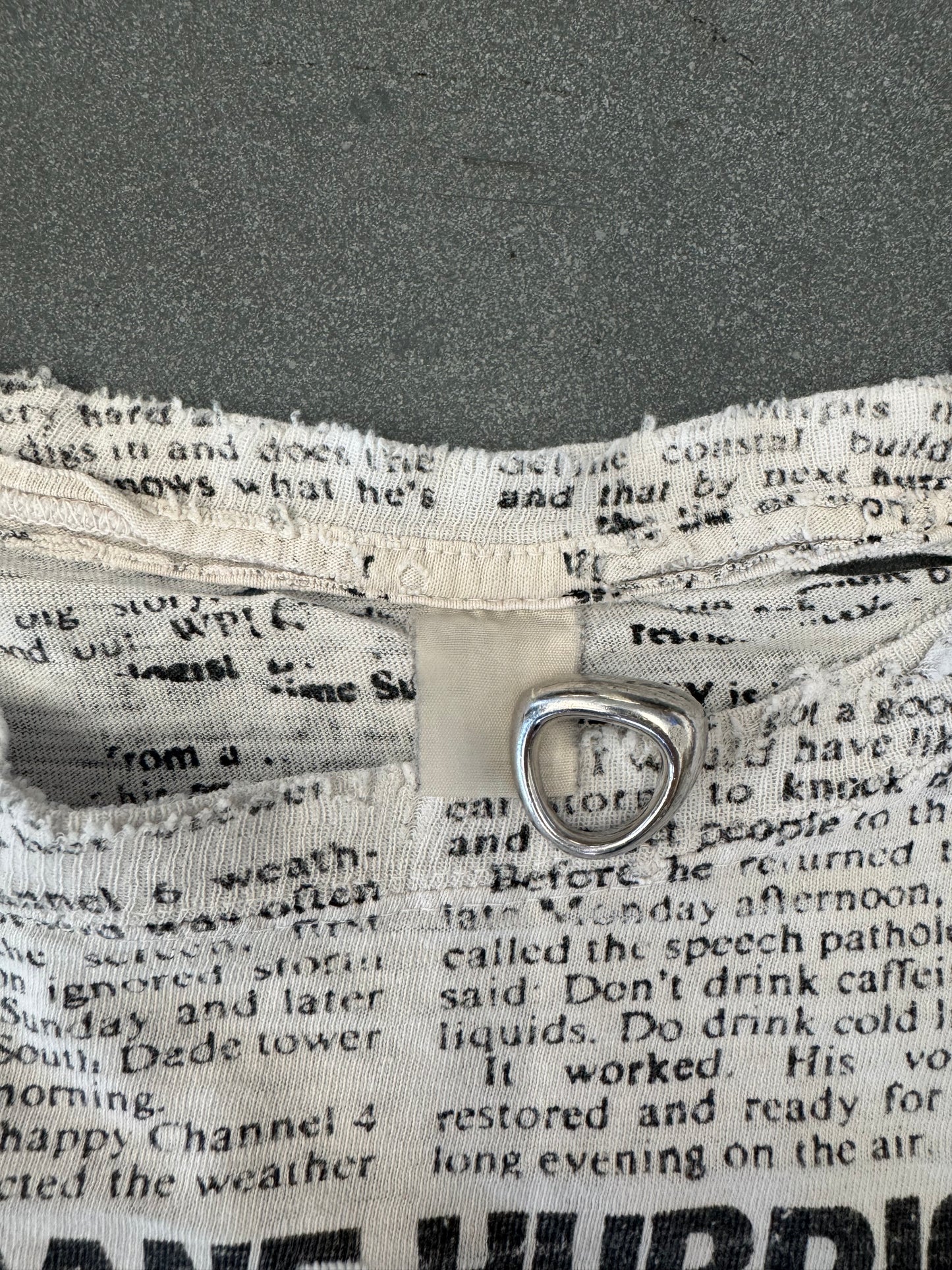 90S HURRICANE ANDREW SHREDDED NEWSPAPER TEE (FADED TAG)