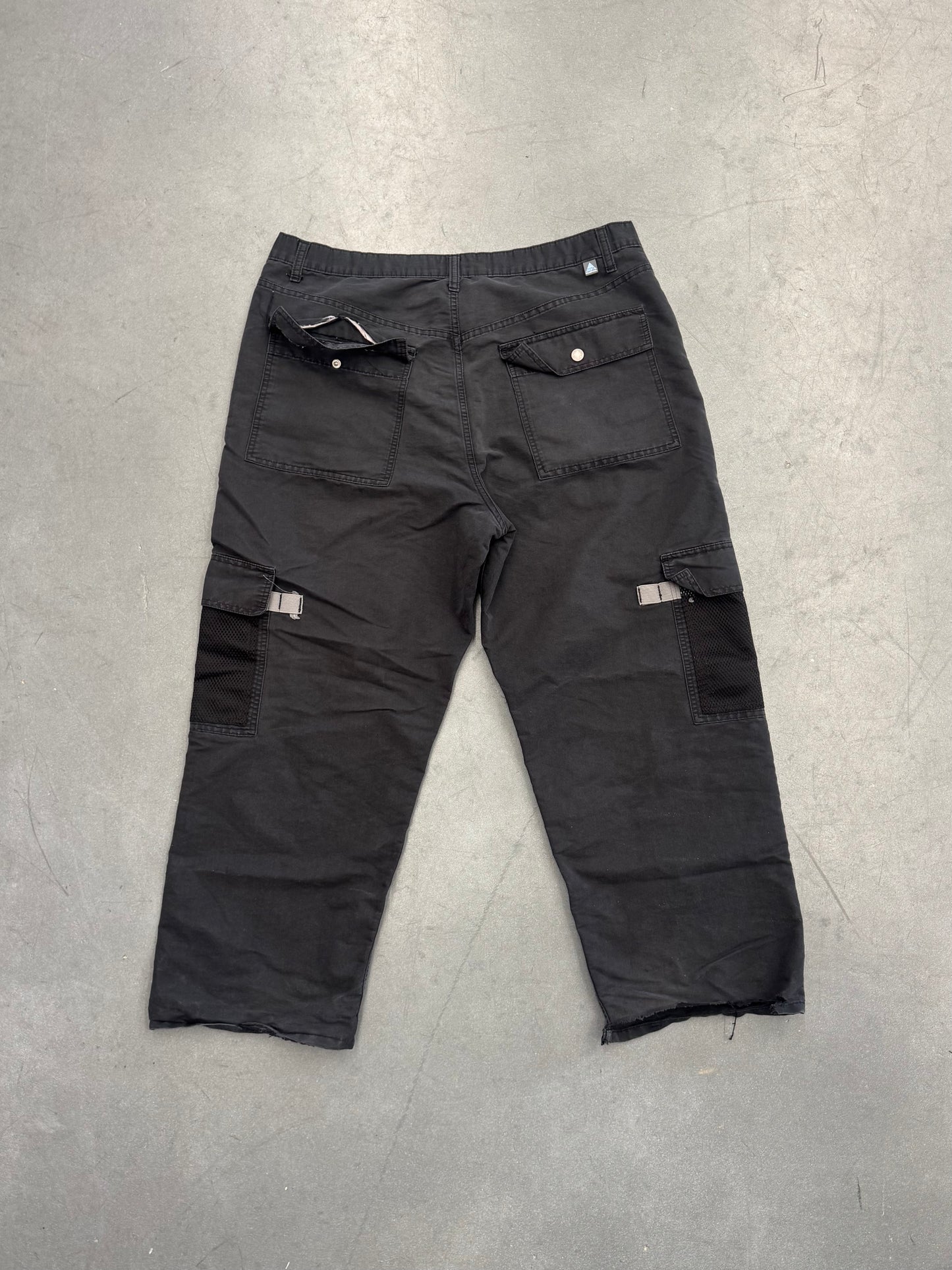 VINTAGE LEVI'S SILVERTAB LIGHTWEIGHT MESH CARGO POCKET CHINO PANTS