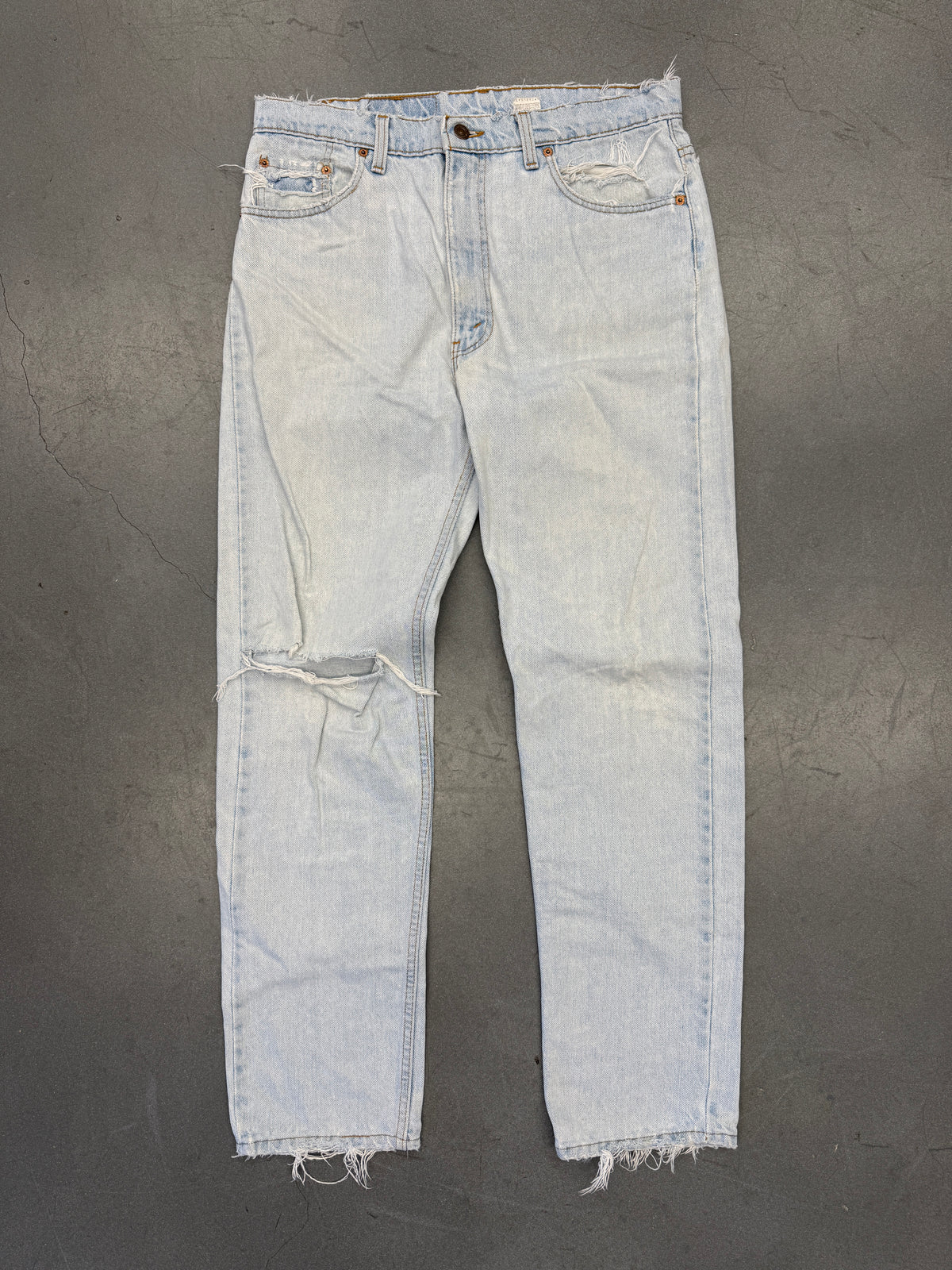 VINTAGE LEVI'S 505 REGULAR FIT FADED BLUE DENIM JEANS (36X32)
