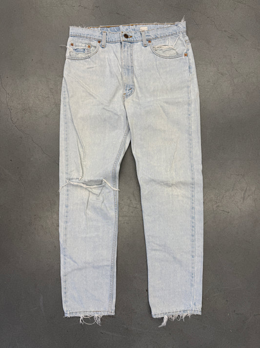 VINTAGE LEVI'S 505 REGULAR FIT FADED BLUE DENIM JEANS (36X32)