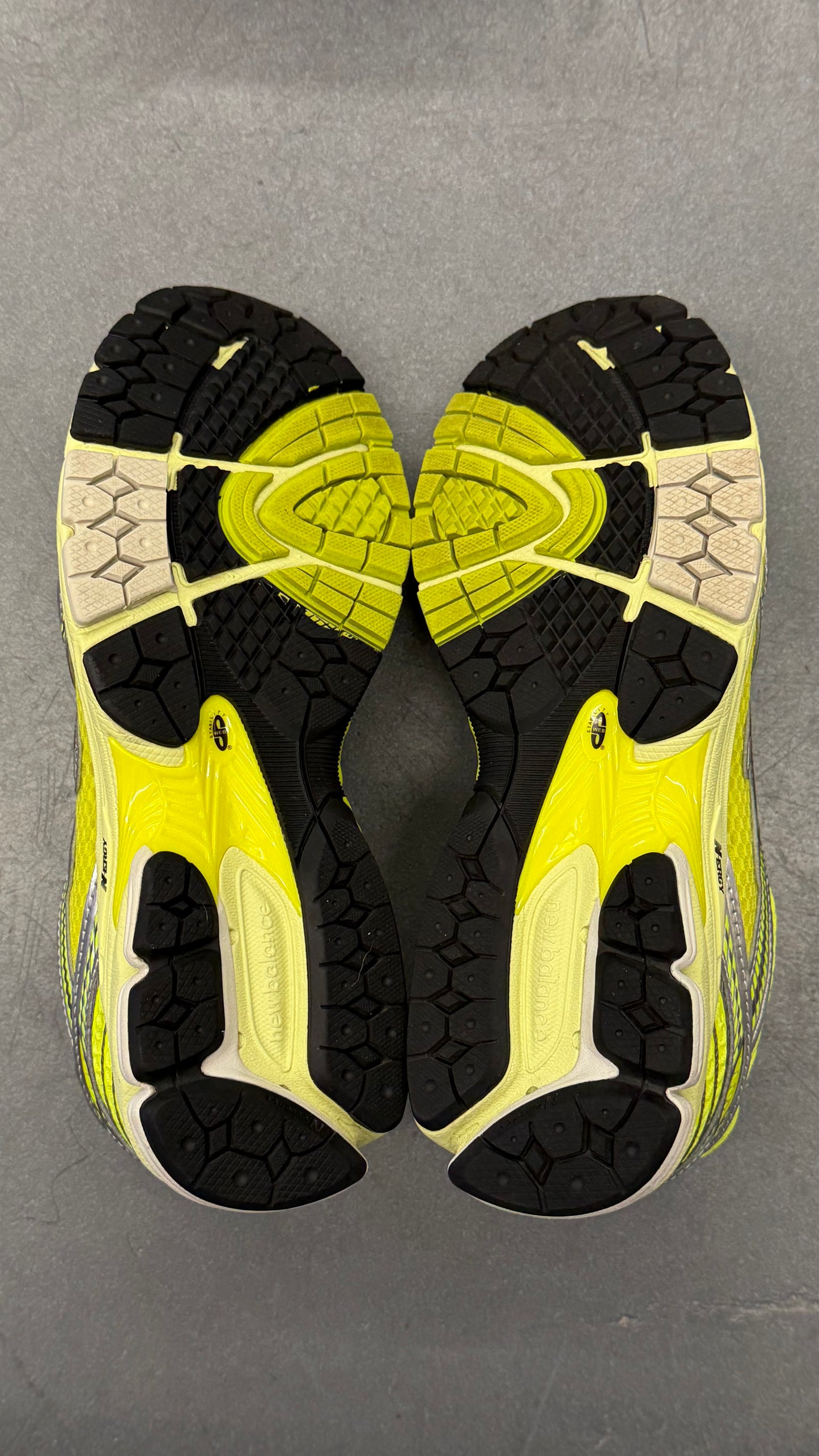2024 NEW BALANCE 860V2 AIME LEON DORE - YELLOW