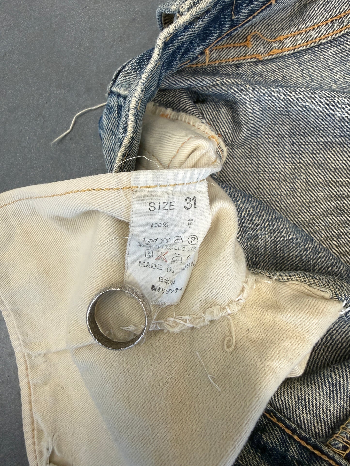 VINTAGE DENIME SELVEDGE DESTROYED STITCHED JEANS