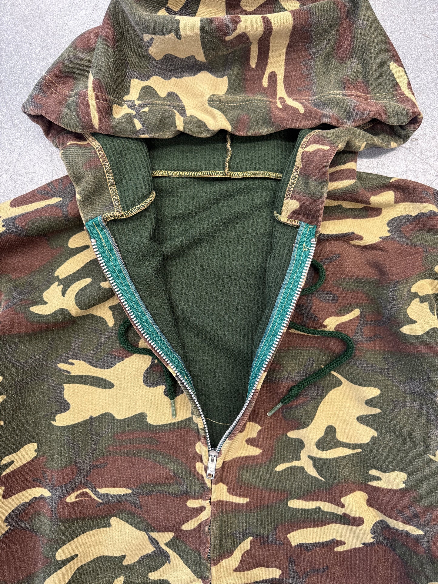 Y2K WAFFLE-LINED CAMO ZIP-UP HOODIE (100% POLYESTER TAG)