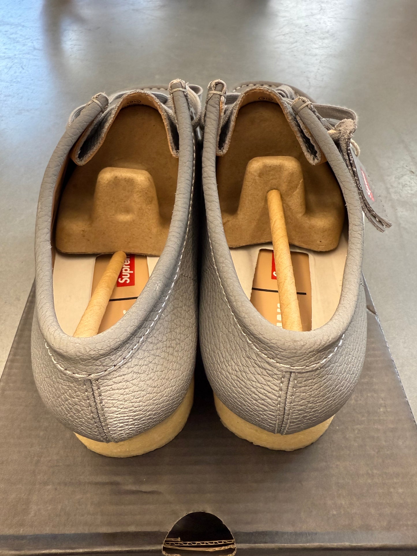 2025 SIZE 9.5 SUPREME CLARK ORIGINALS WALLABEE GREY REFLECTIVE (NEW WITH BOX)