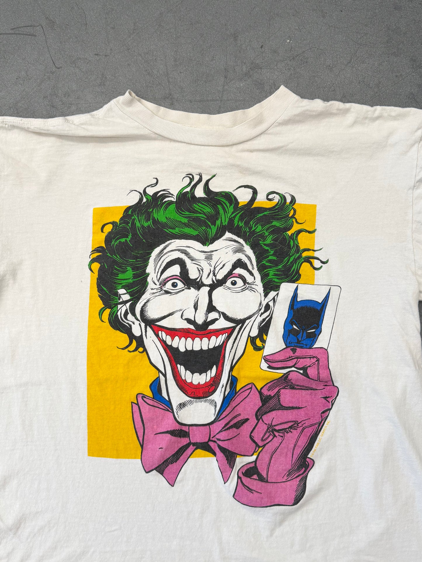 1988 JOKER BATMAN CARD DC COMICS TEE (FADED WHITE TAG)
