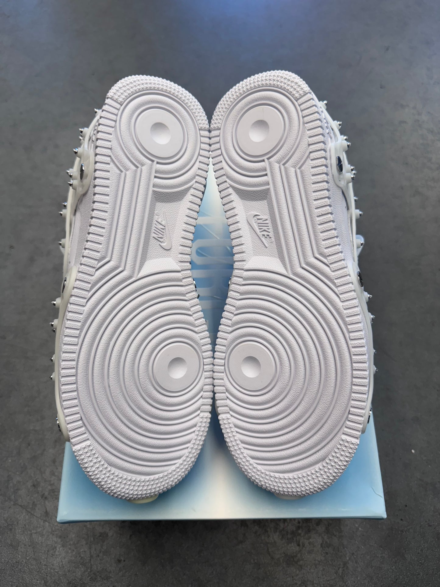 SIZE 9W NIKE AIR FORCE 1 LOW SWARVOSKI RETROFLECTIVE CRYSTAL WHITE (2021) (NEW WITH BOX) (CC)