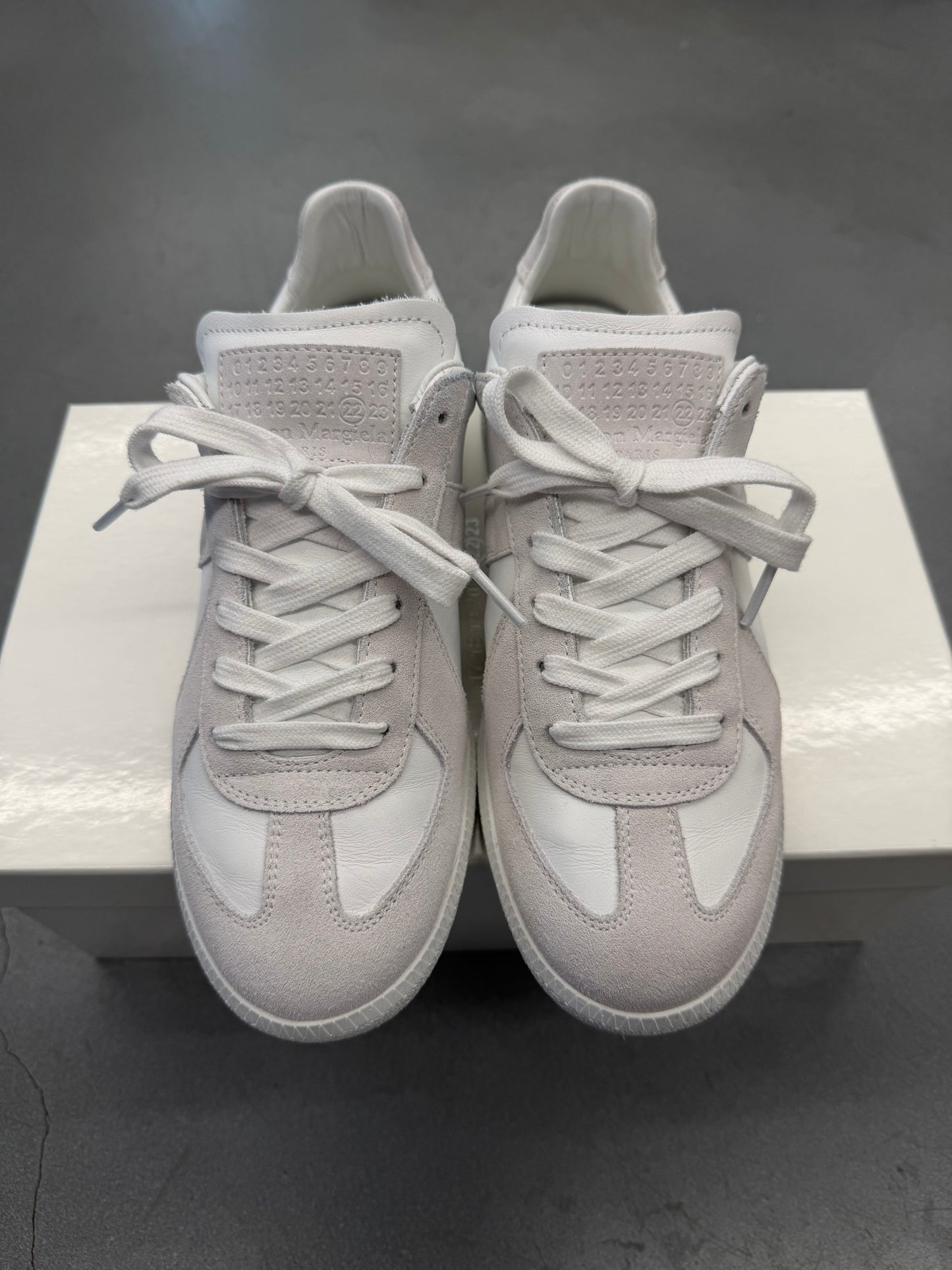 MAISON MARGIELA REPLICA SNEAKER - WHITE/GREY (W/BOX)