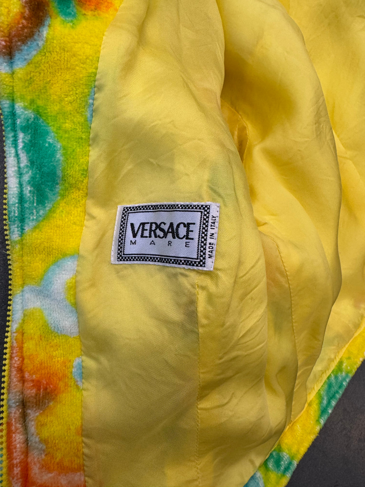 1996 GIANNI VERSACE YELLOW GRAFFITI FLORAL PRINT TERRY COTTON JACKET
