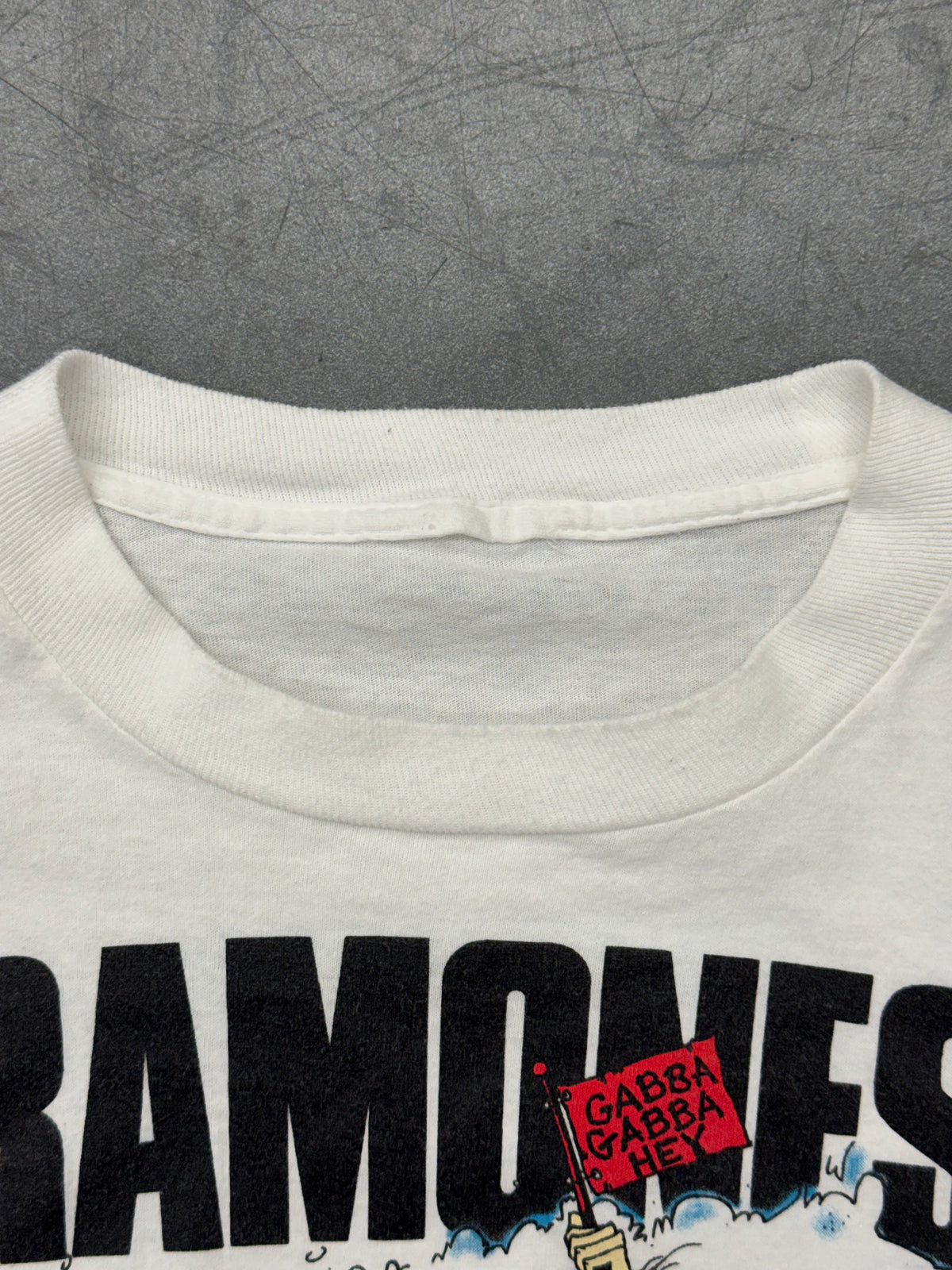 90'S RAMONES HEY HO LETS GO TEE (PULLED TAG)