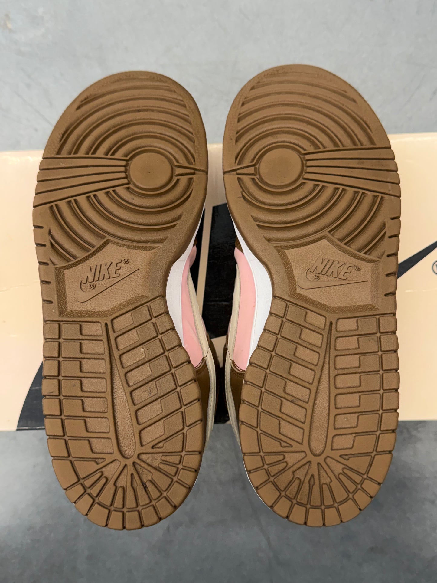 2005 NIKE DUNK LOW PRO SB STUSSY CHERRY (W/ BOX)