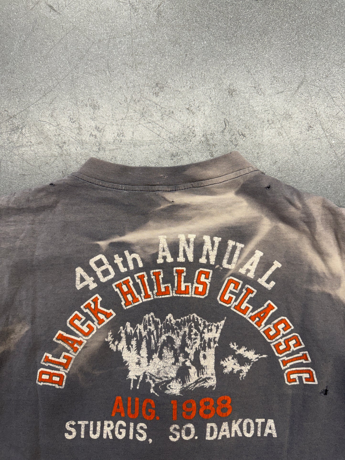 1988 48TH ANNUAL BLACK HILLS CLASSIC STURGIS FADED HENLEY SHIRT (HANES TAG)