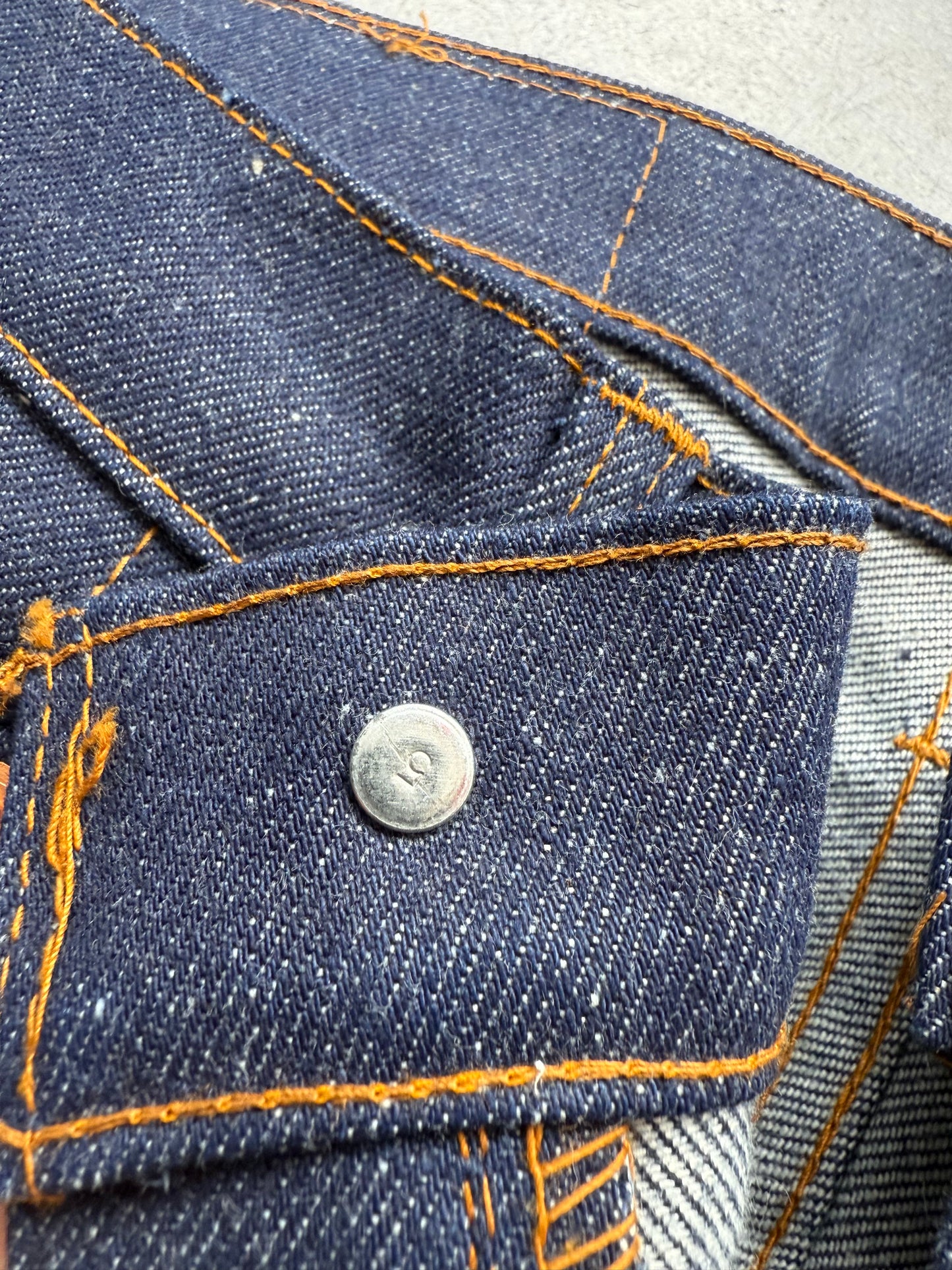 1978 LEVI'S NEW OLD STOCK 505-0217 DENIM JEANS (NWT) (SIZE 32X33)