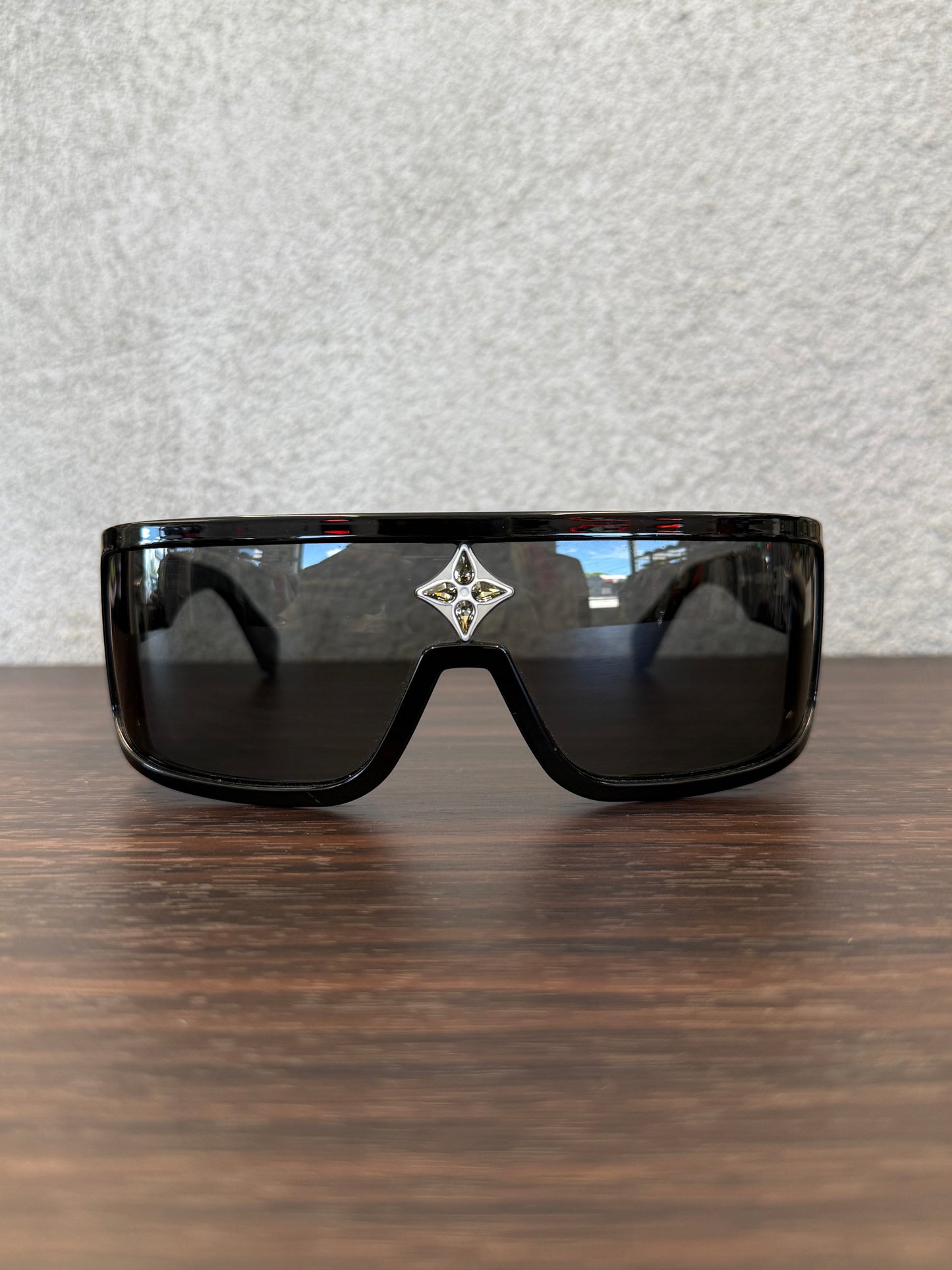 LOUIS VUITTON CRYSTAL CYCLONE SPORT MASK SUNGLASSES