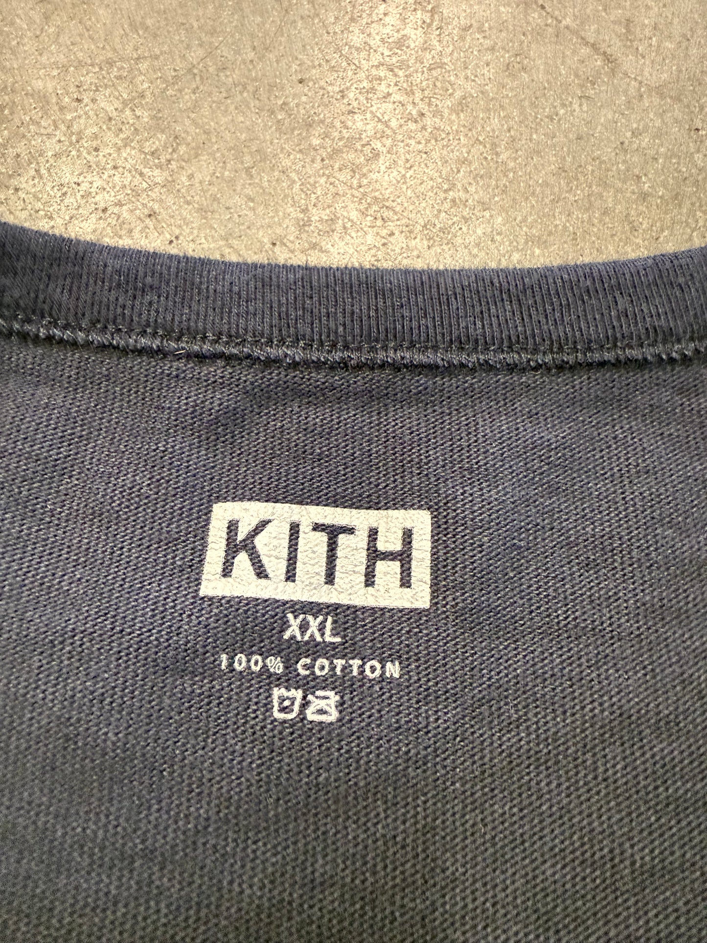 KITH MIAMI EXCLUSIVE PARROT TEE - NAVY (2XL)
