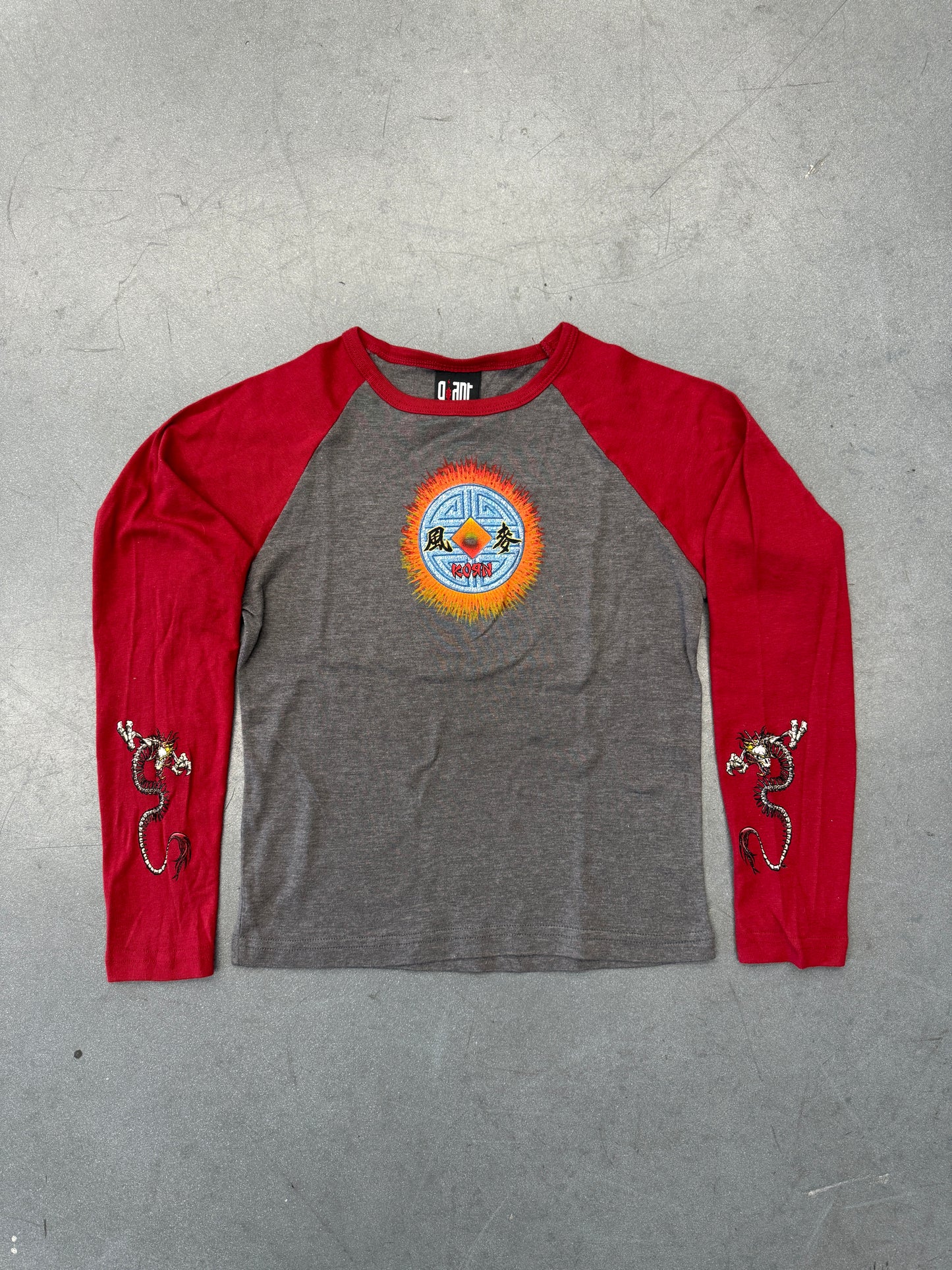 Y2K YOUTH KORN MEDALLION RAGLAN TEE (GIANT TAG)