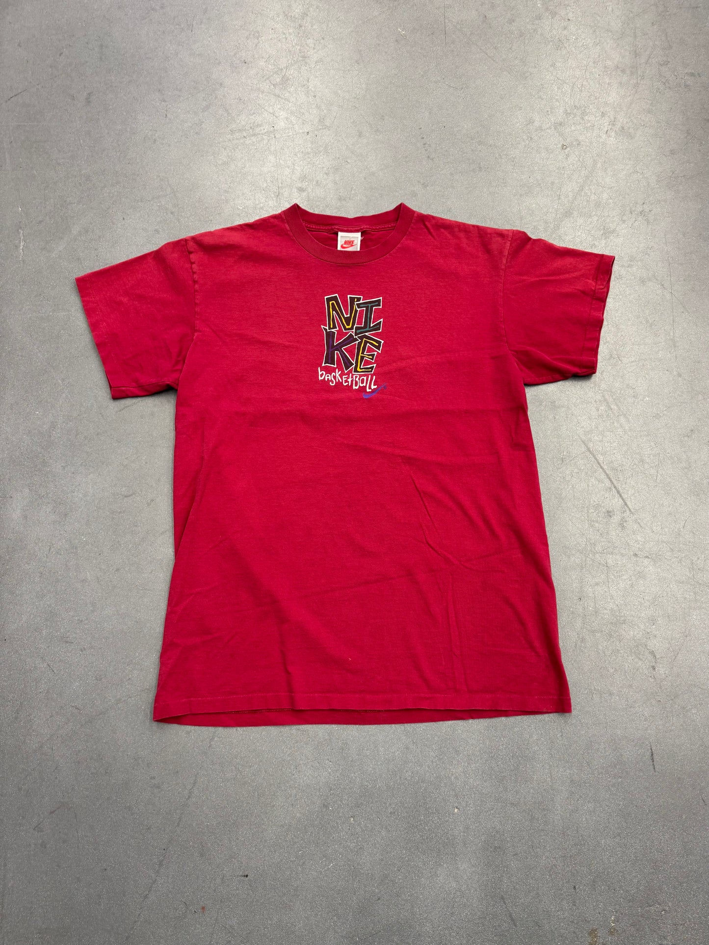 90S NIKE BASKETBALL GRAFFITI SPELLOUT JUST DO IT TEE (RED/WHITE NIKE TAG)