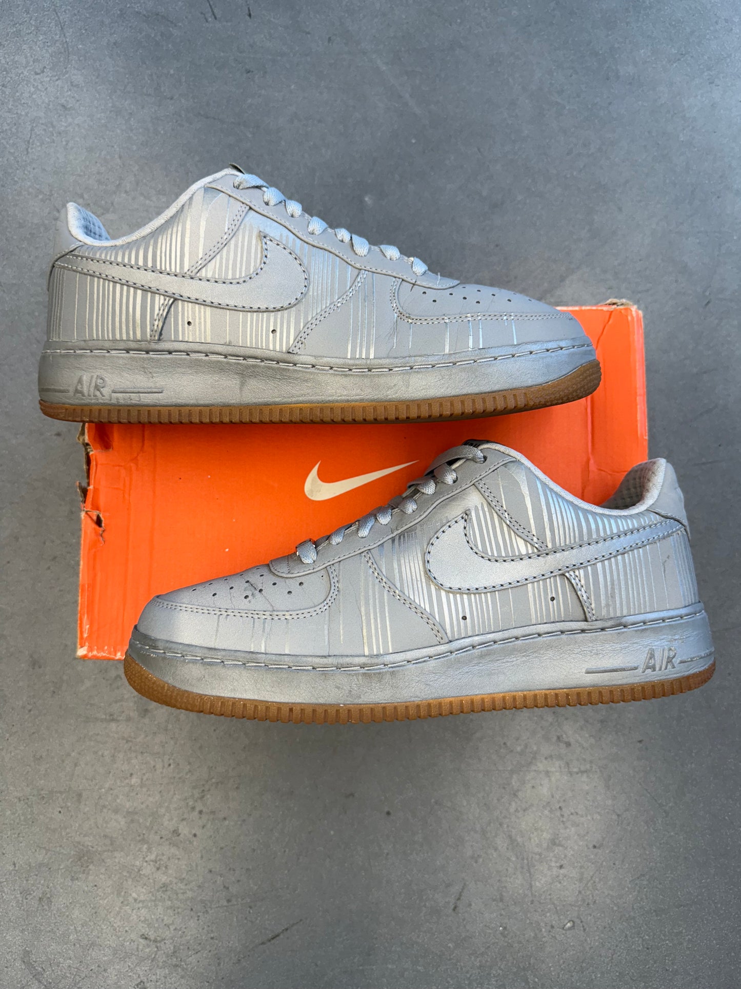 2008 SIZE 9.5 NIKE AIR FORCE 1 LOW 1WORLD KRINK (PRE-OWNED WITH REPLACEMENT BOX)