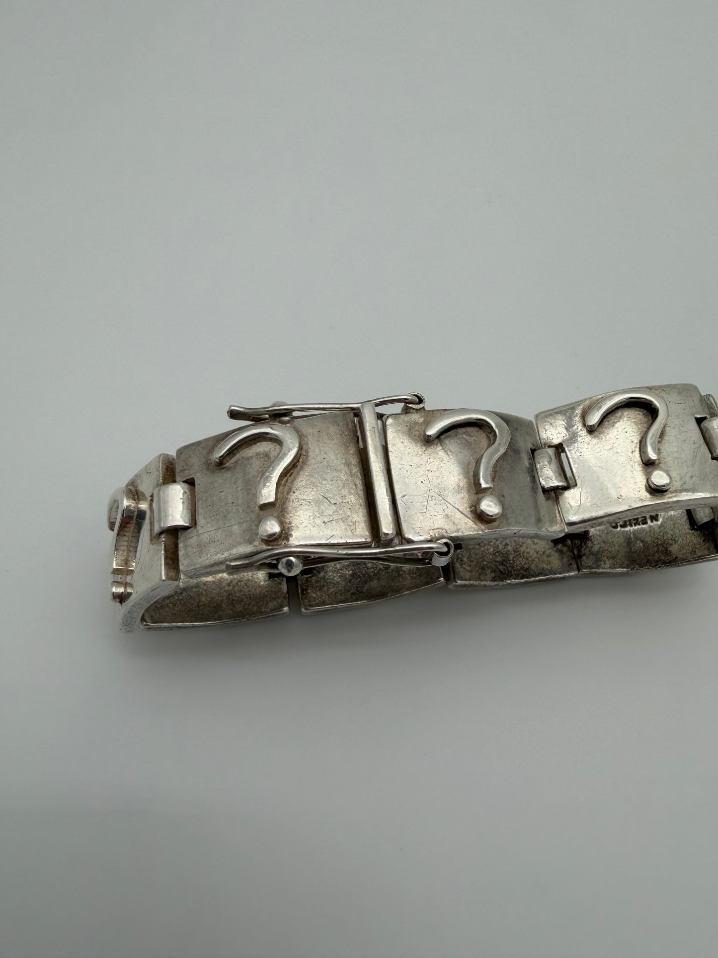 REPEATED QUESTION MARK ? SILVER BRACELET (81.6 GRAMS)