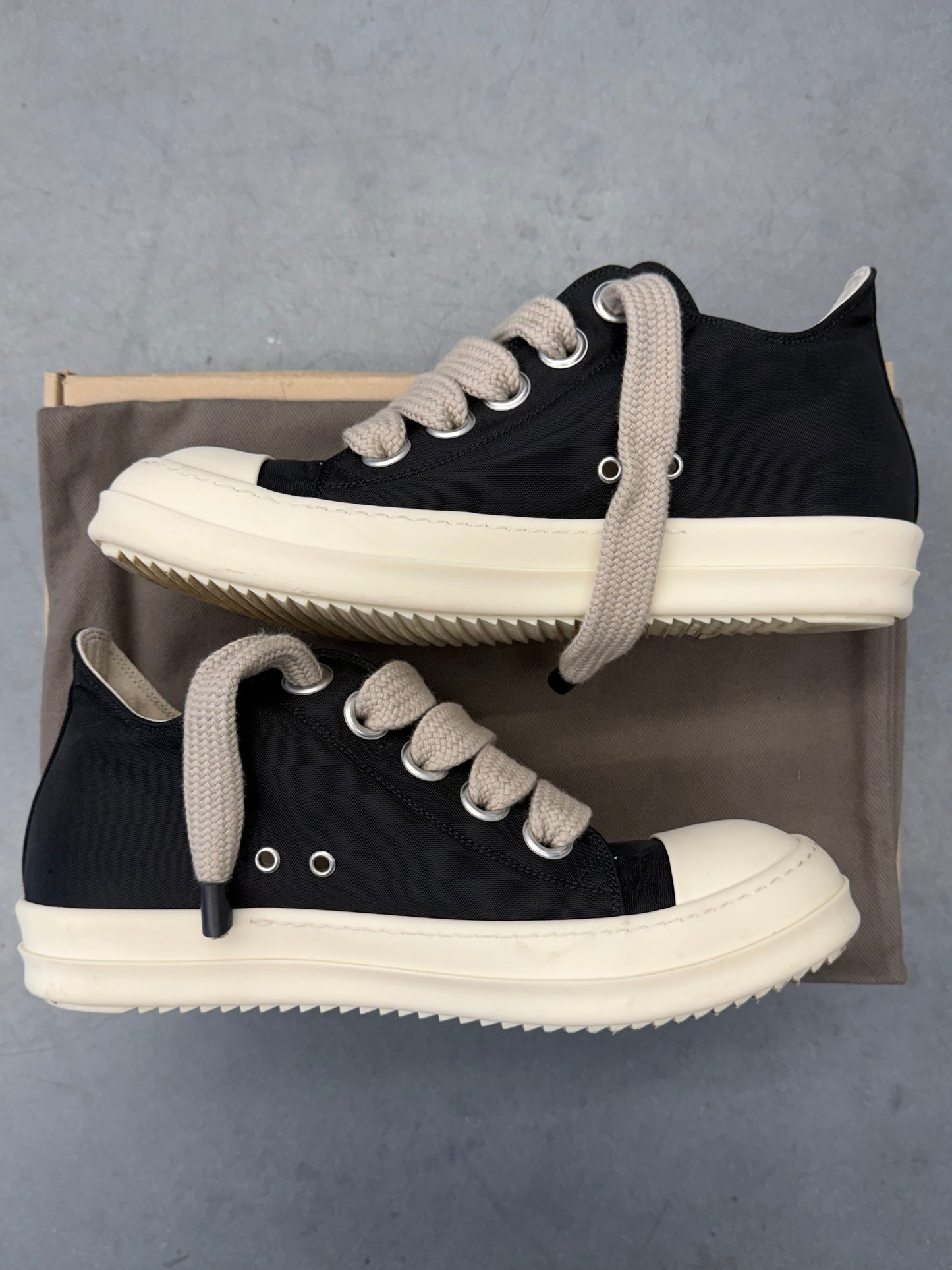 RICK OWENS DRKSHDW NYLON JUMBOLACE LOW SNEAKS (W/ BOX)