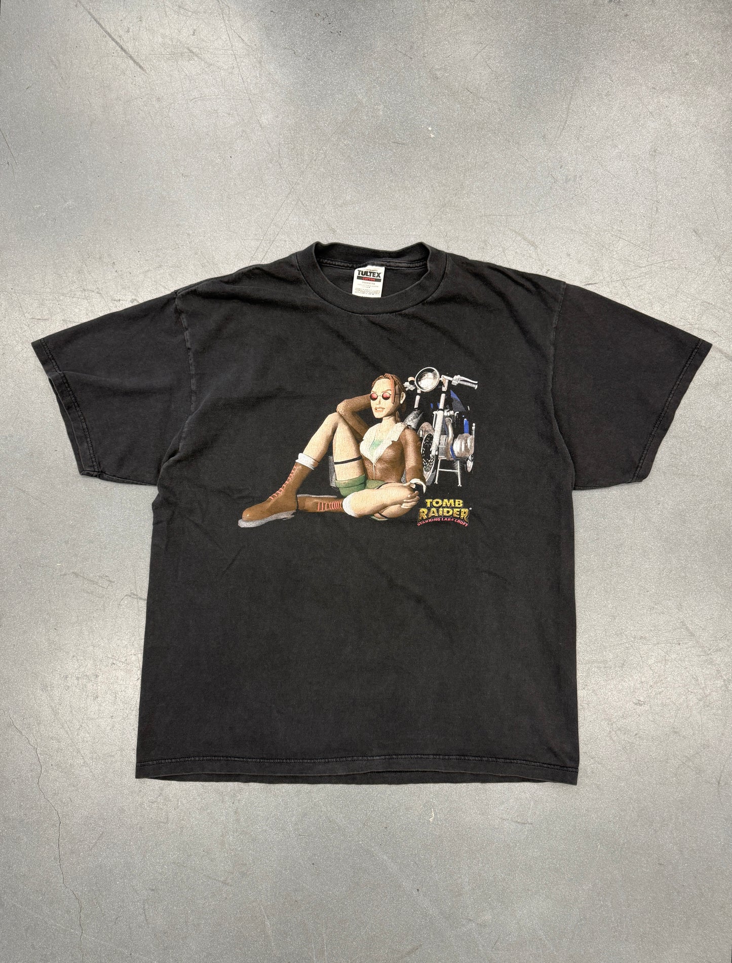 90'S TOMB RAIDER STARRING LARA CROFT MOTORCYCLE TEE (TULTEX TAG)
