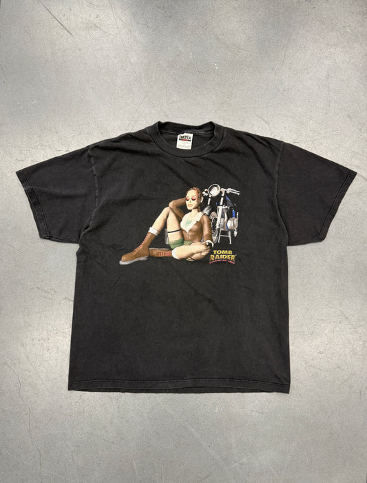 90'S TOMB RAIDER STARRING LARA CROFT MOTORCYCLE TEE (TULTEX TAG)