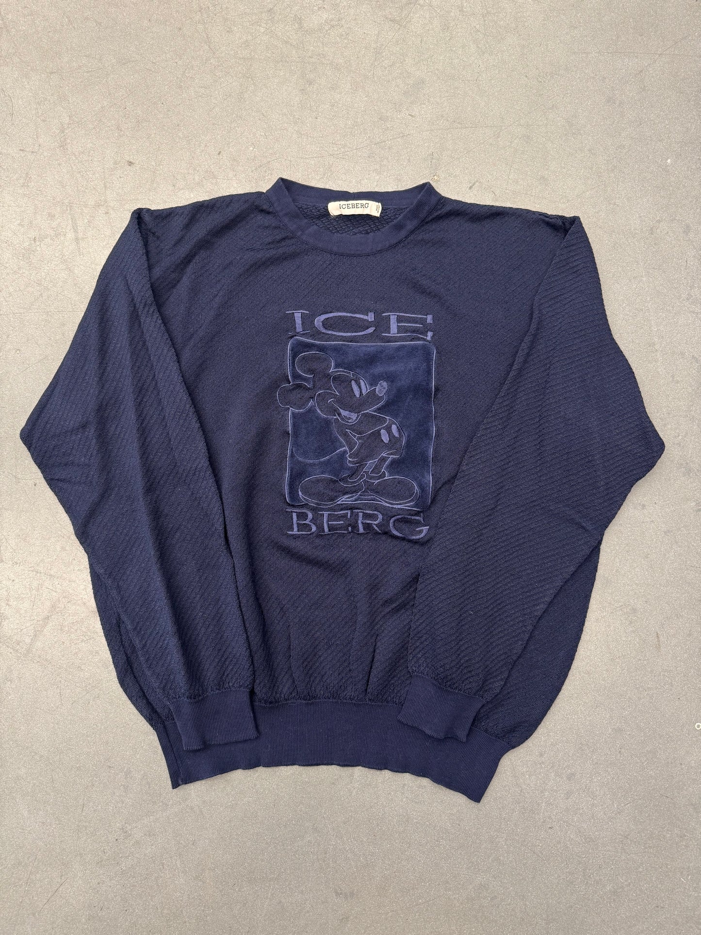 VINTAGE DISNEY ICEBERG MICKEY MOUSE SWEATER